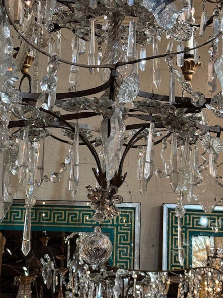 Italian and Crystal 14 Light Chandelier Bon état - En vente à Dallas, TX