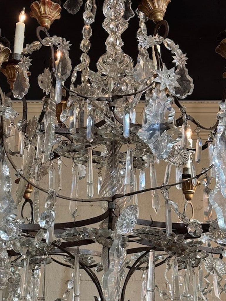 Fin du XIXe siècle Italian and Crystal 14 Light Chandelier en vente