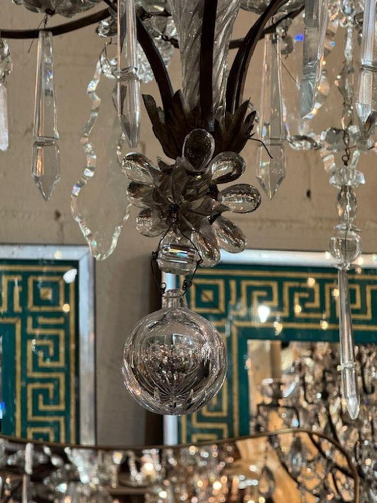 Italian and Crystal 14 Light Chandelier en vente 2