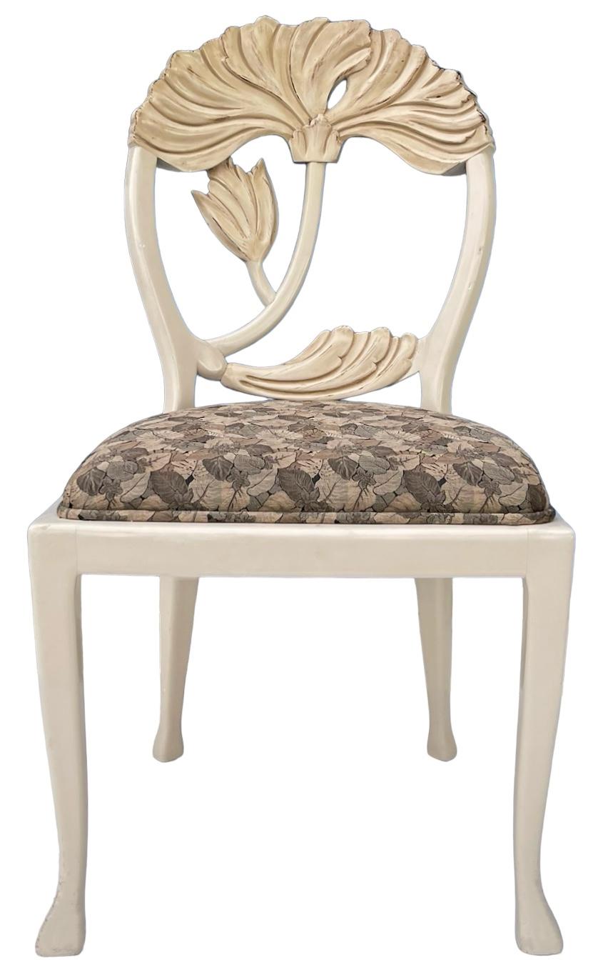 Italienische Andre Originals Lotus-Esszimmerstühle aus geschnitztem Holz im Jugendstil im Art nouveau-Stil - S/8 (20. Jahrhundert) im Angebot