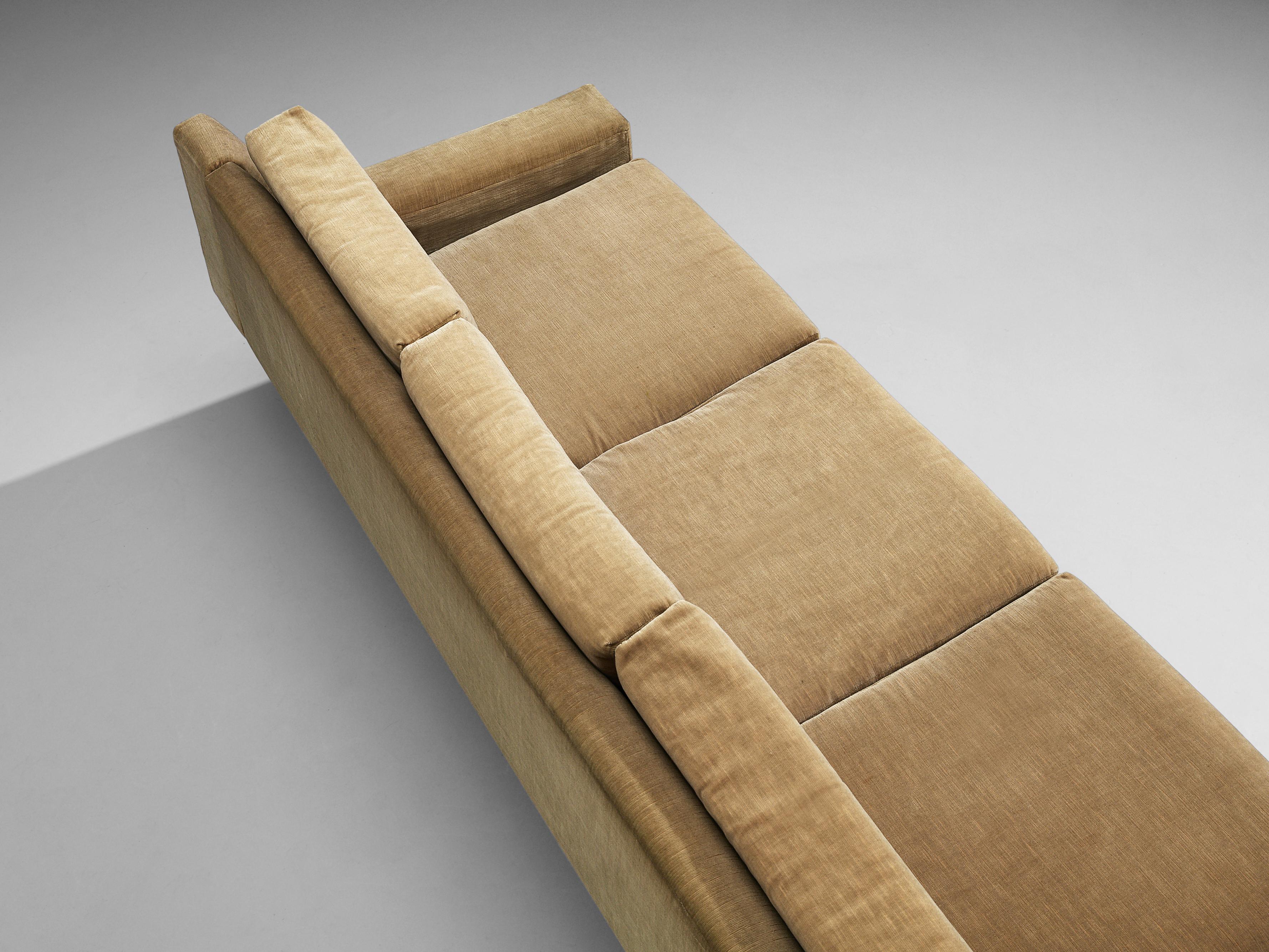 Italian Angular Sofa in Beige Velvet  In Good Condition In Waalwijk, NL