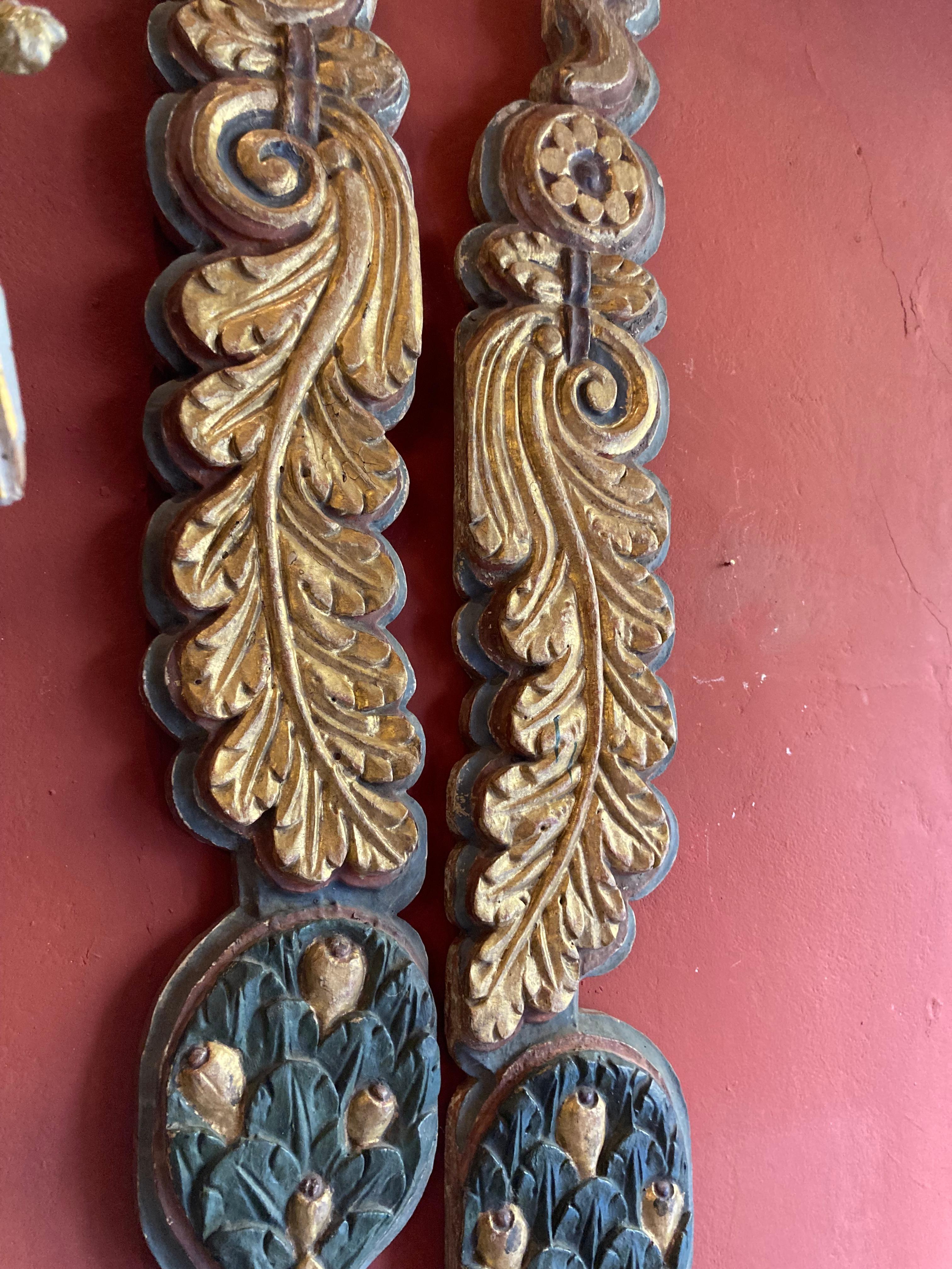 Frises de piliers italiennes anciennes du 18ème siècle sculptées à la main et peintes en polychrome en vente 7