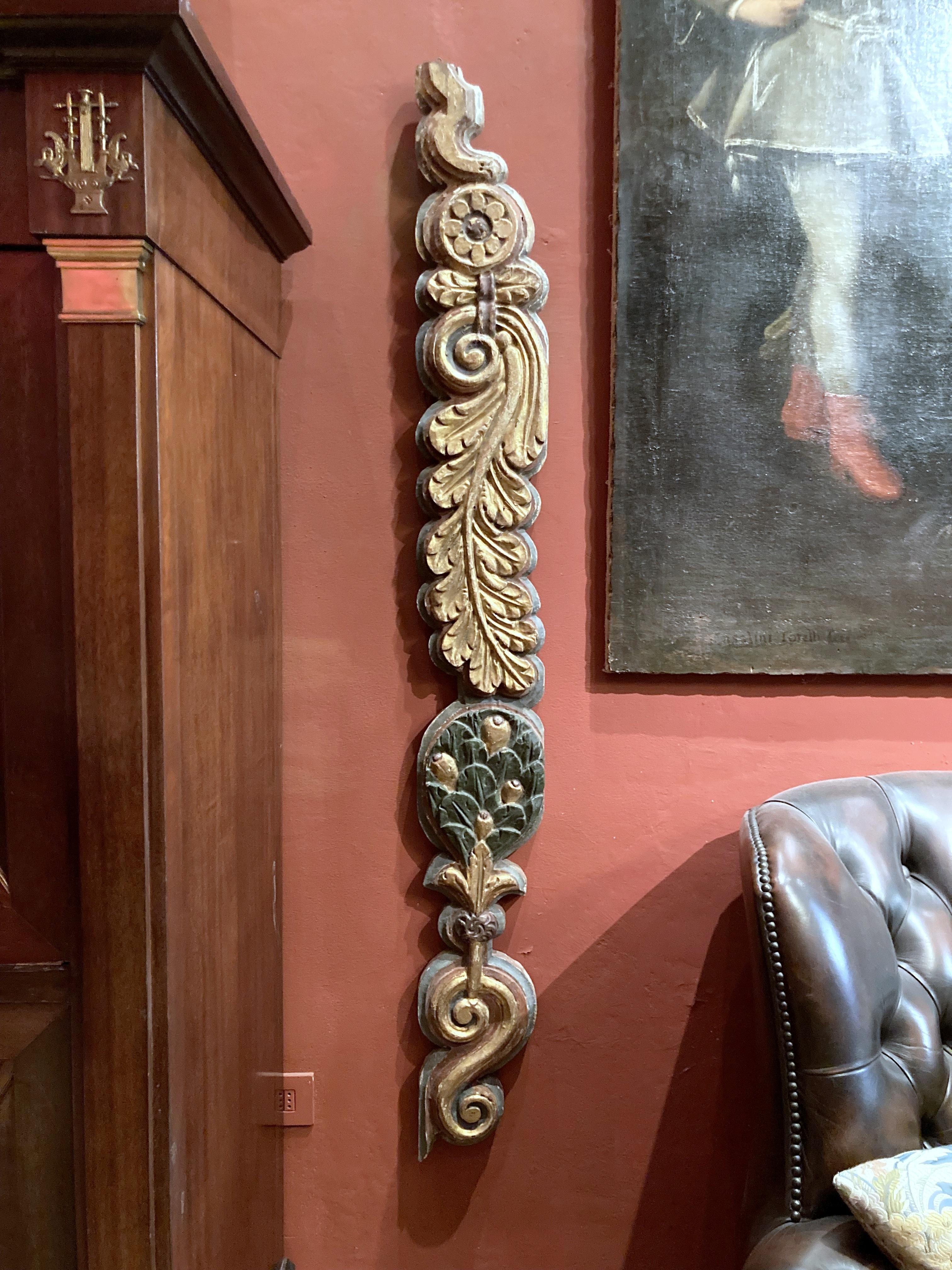 Italienische antike, handgeschnitzte, polychrom bemalte Pilaster-Fries aus dem 18. Jahrhundert im Angebot 11