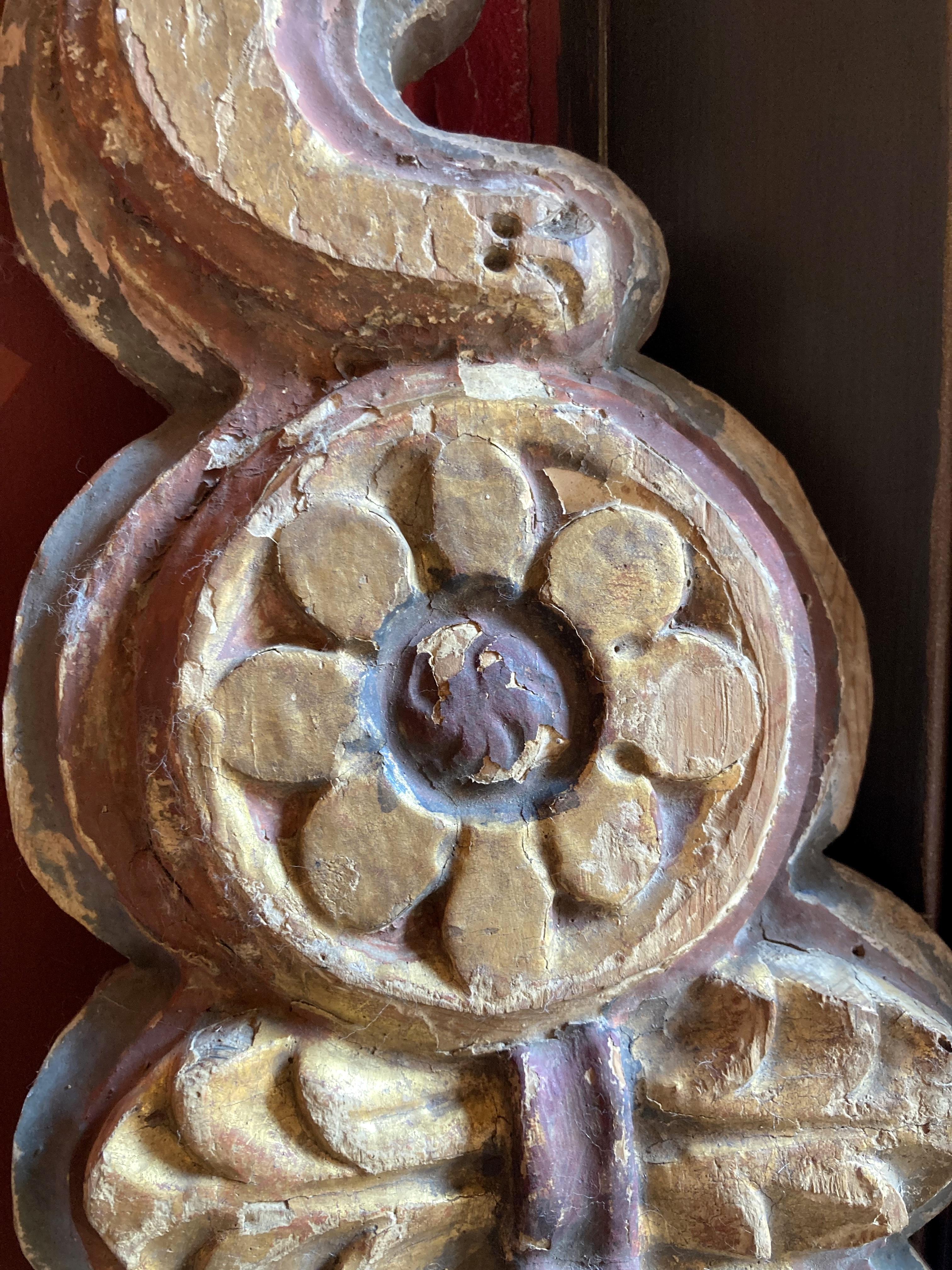 Italienische antike, handgeschnitzte, polychrom bemalte Pilaster-Fries aus dem 18. Jahrhundert im Zustand „Gut“ im Angebot in Firenze, IT