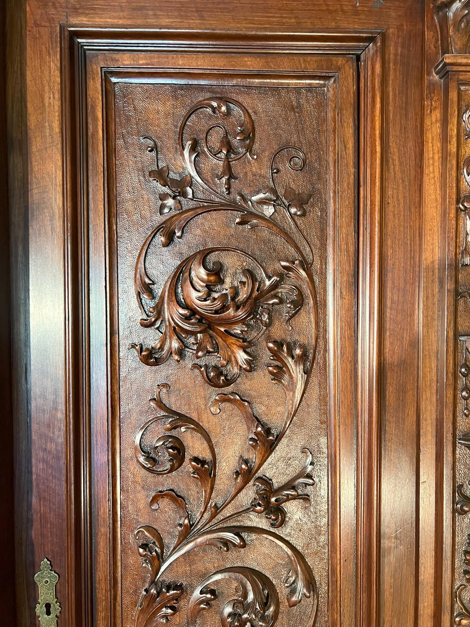Armoire antico italiano del XIX secolo in stile rinascimentale di alta qualità in vendita 5