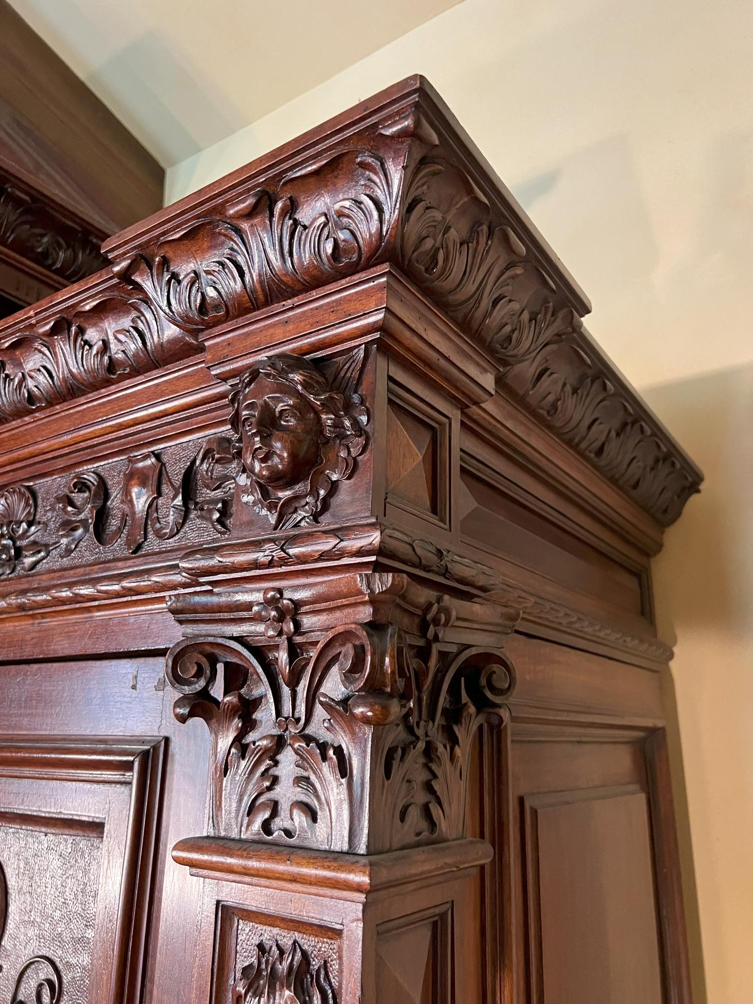 Armoire antico italiano del XIX secolo in stile rinascimentale di alta qualità in vendita 10