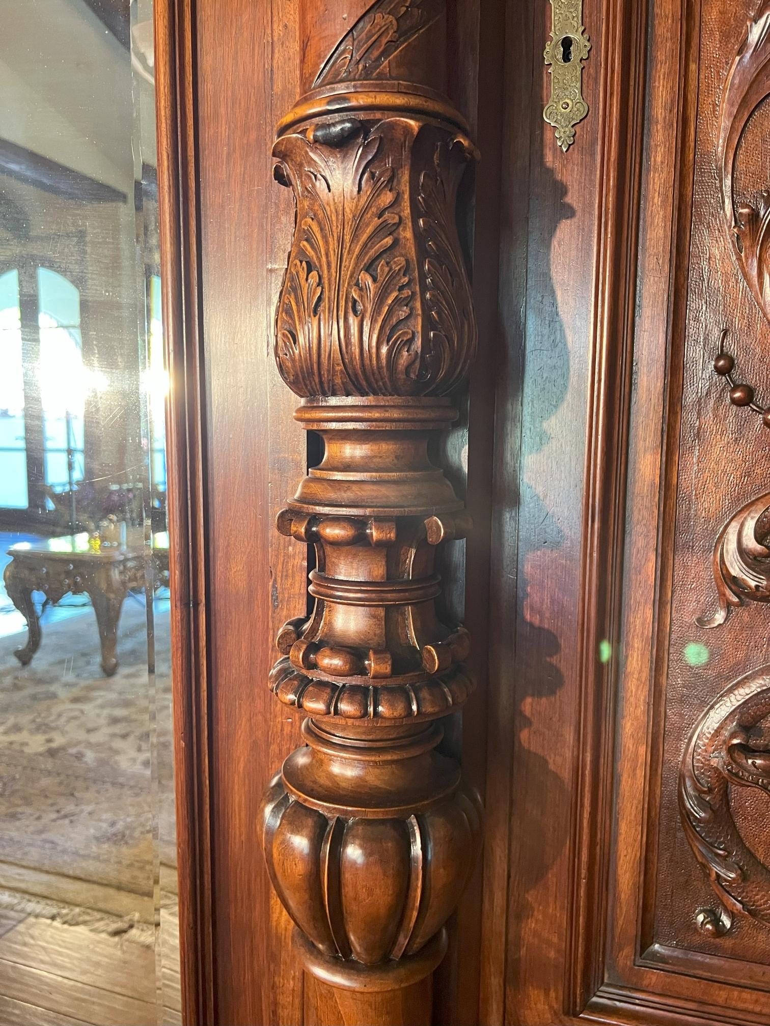 Armoire antico italiano del XIX secolo in stile rinascimentale di alta qualità in vendita 11