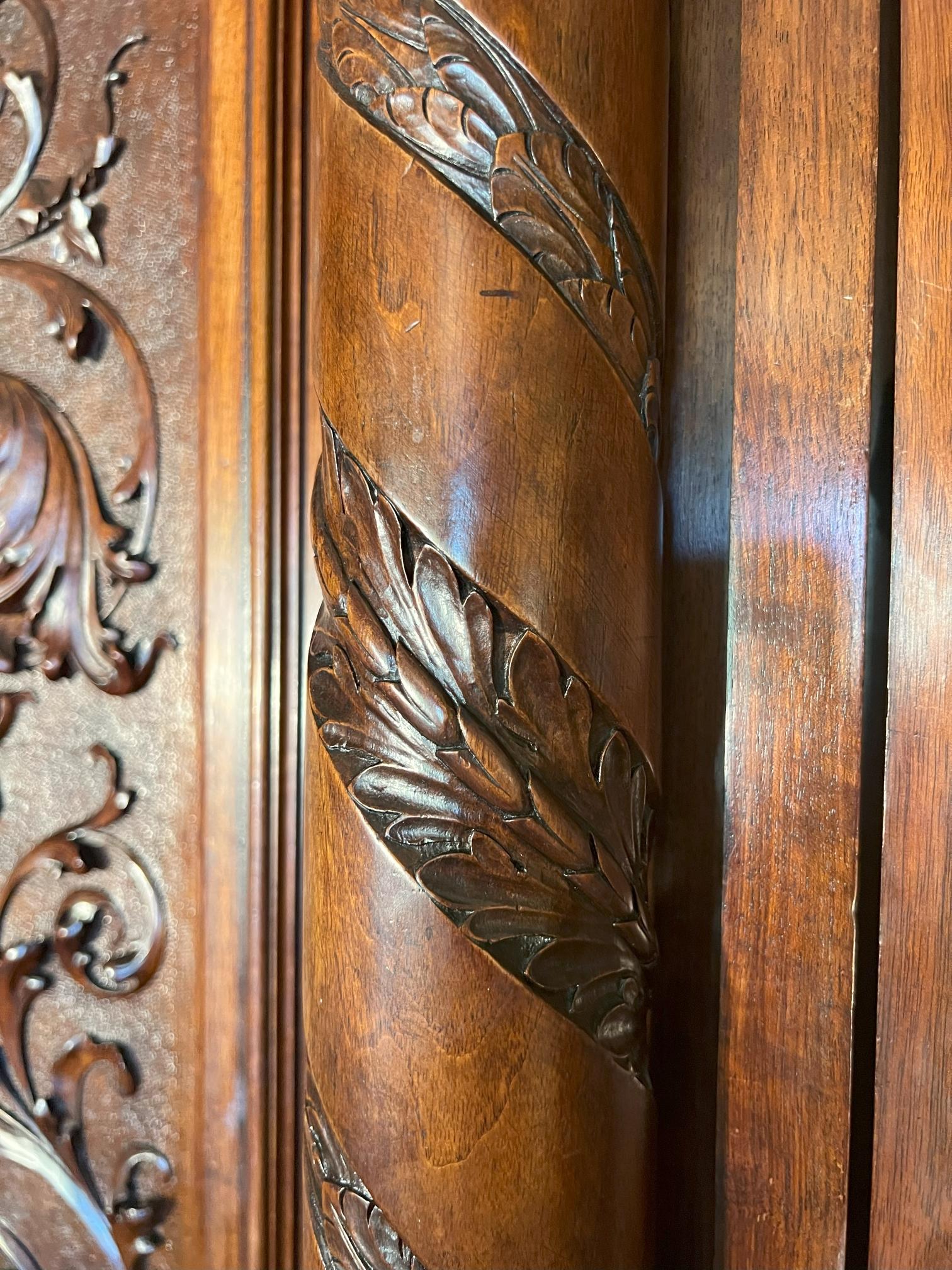 Armoire antico italiano del XIX secolo in stile rinascimentale di alta qualità in vendita 1