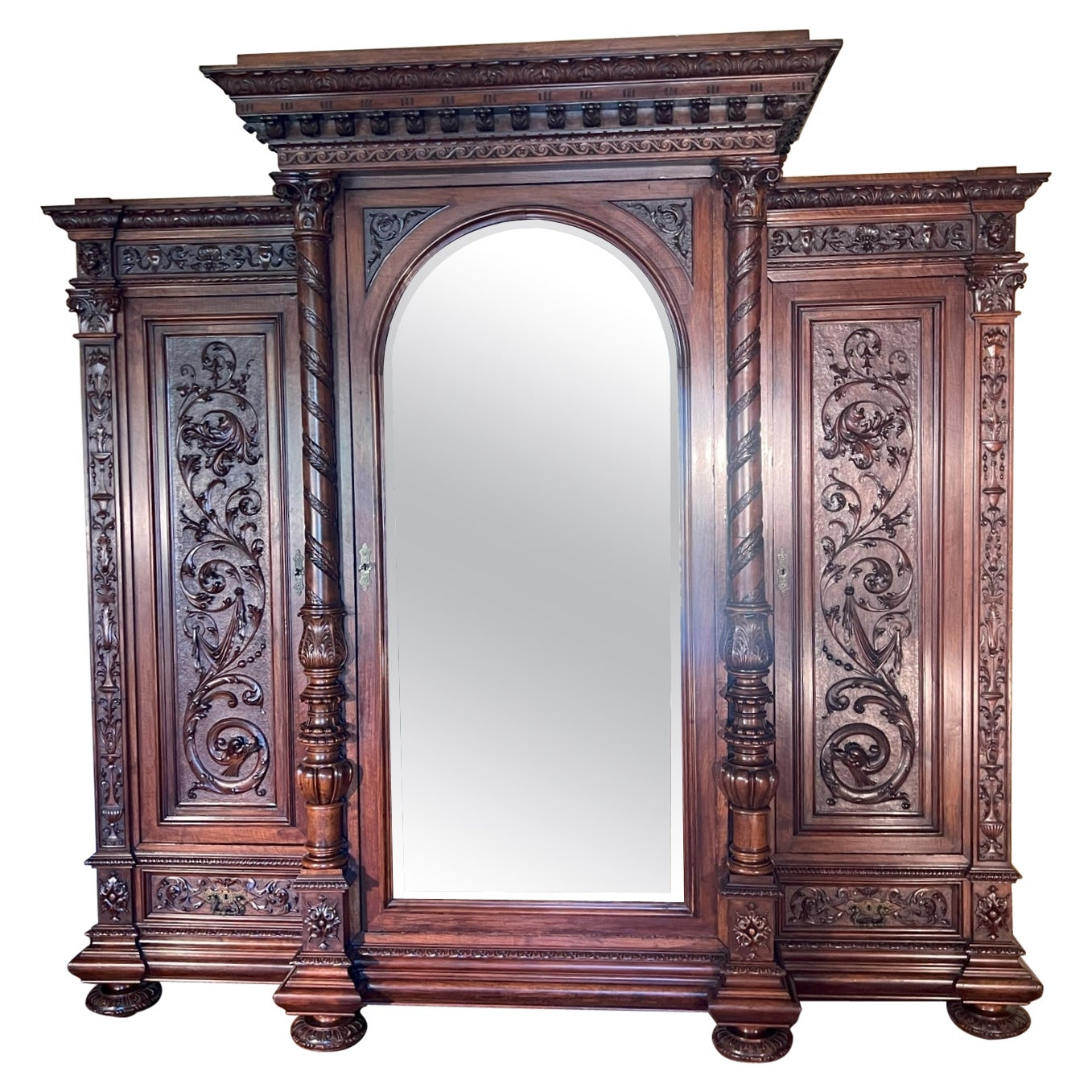 Armoire antico italiano del XIX secolo in stile rinascimentale di alta qualità in vendita
