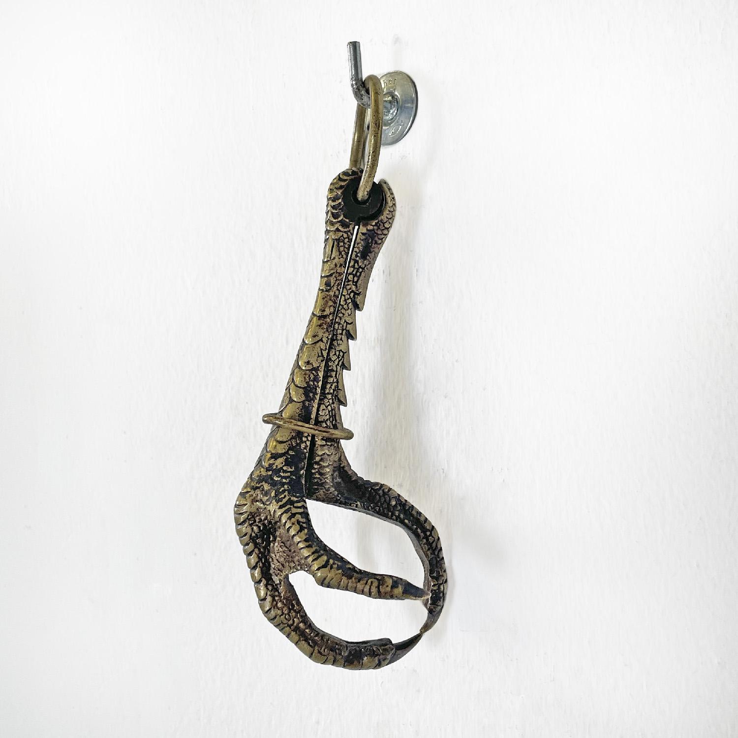 Italian antique bronze pheasant claw game-holder with hook, 1800s In Good Condition For Sale In MIlano, IT