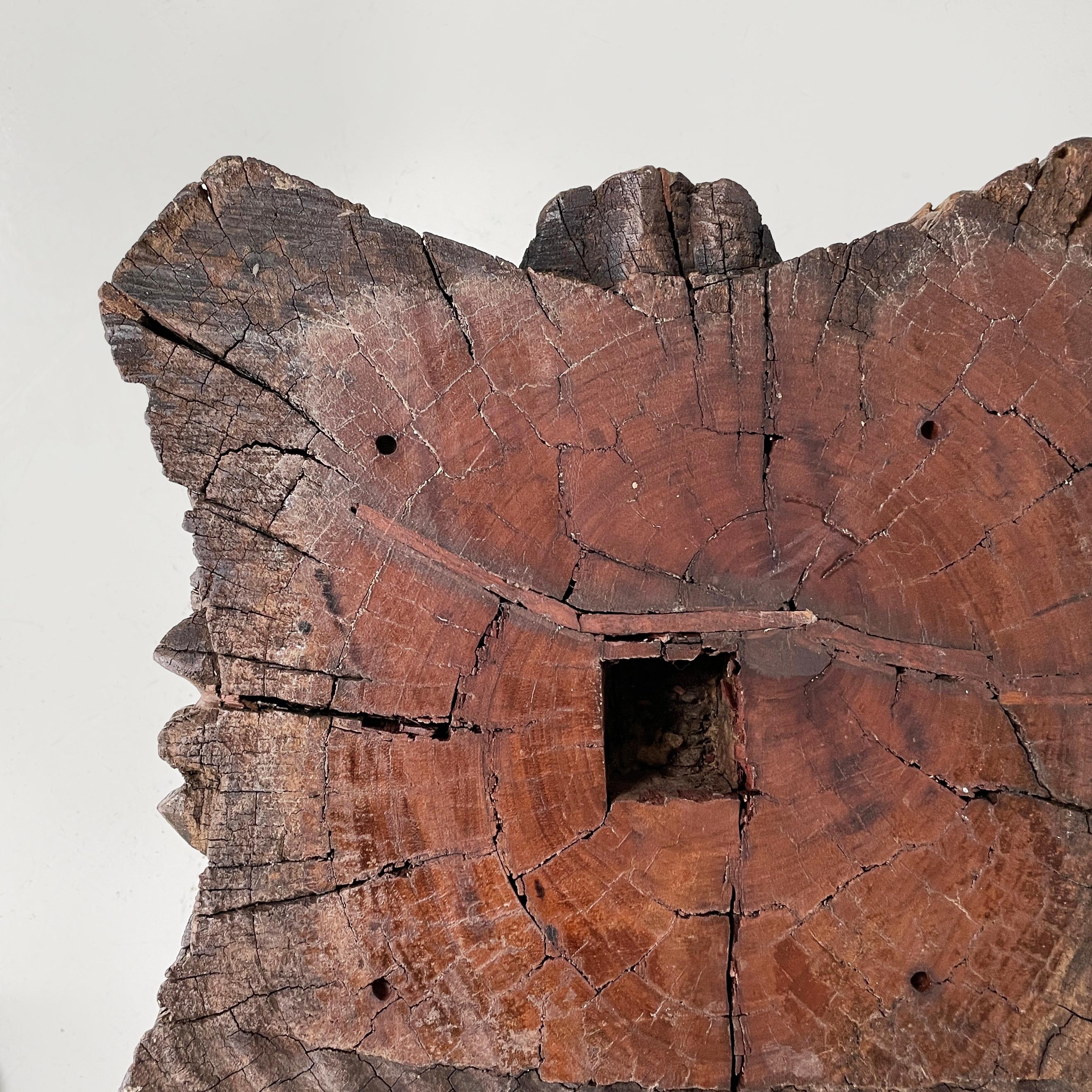 Antike italienische antike Kapitelle aus graviertem Holz mit Granatapfel und menschlichem Gesicht, 1600er Jahre im Angebot 9