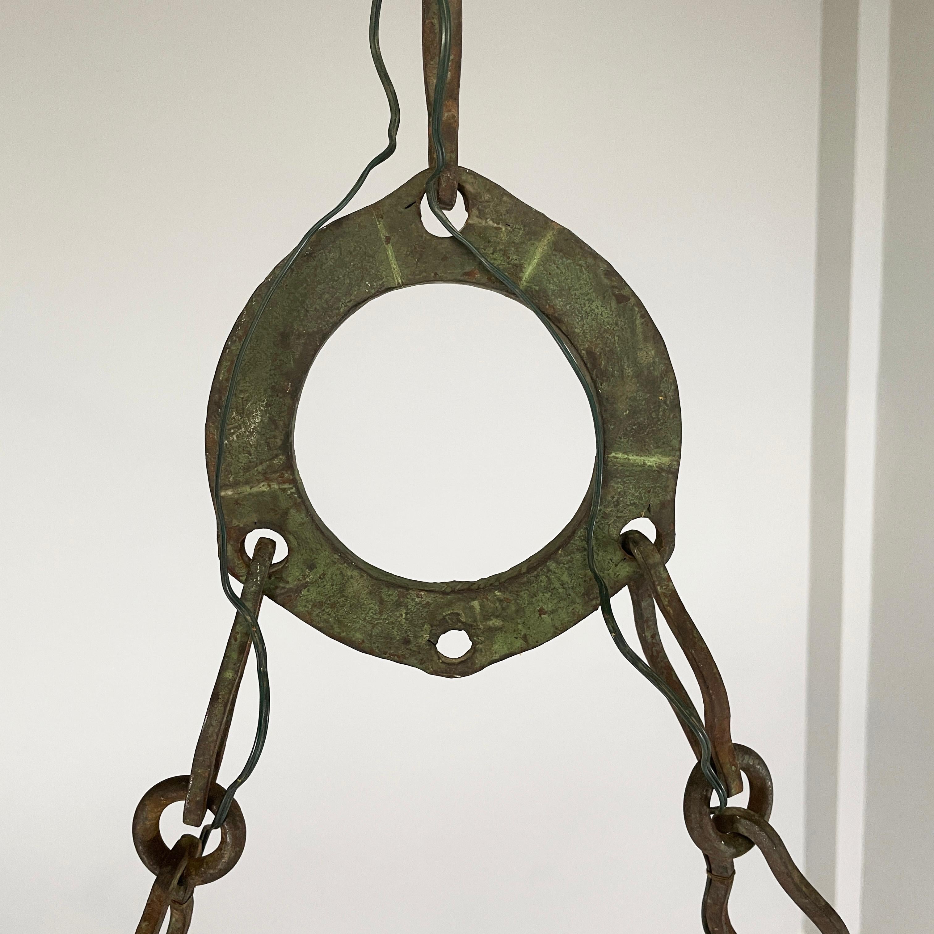 Italian antique Chandelier with eight lights in crafted wrought iron, 1930s For Sale 14