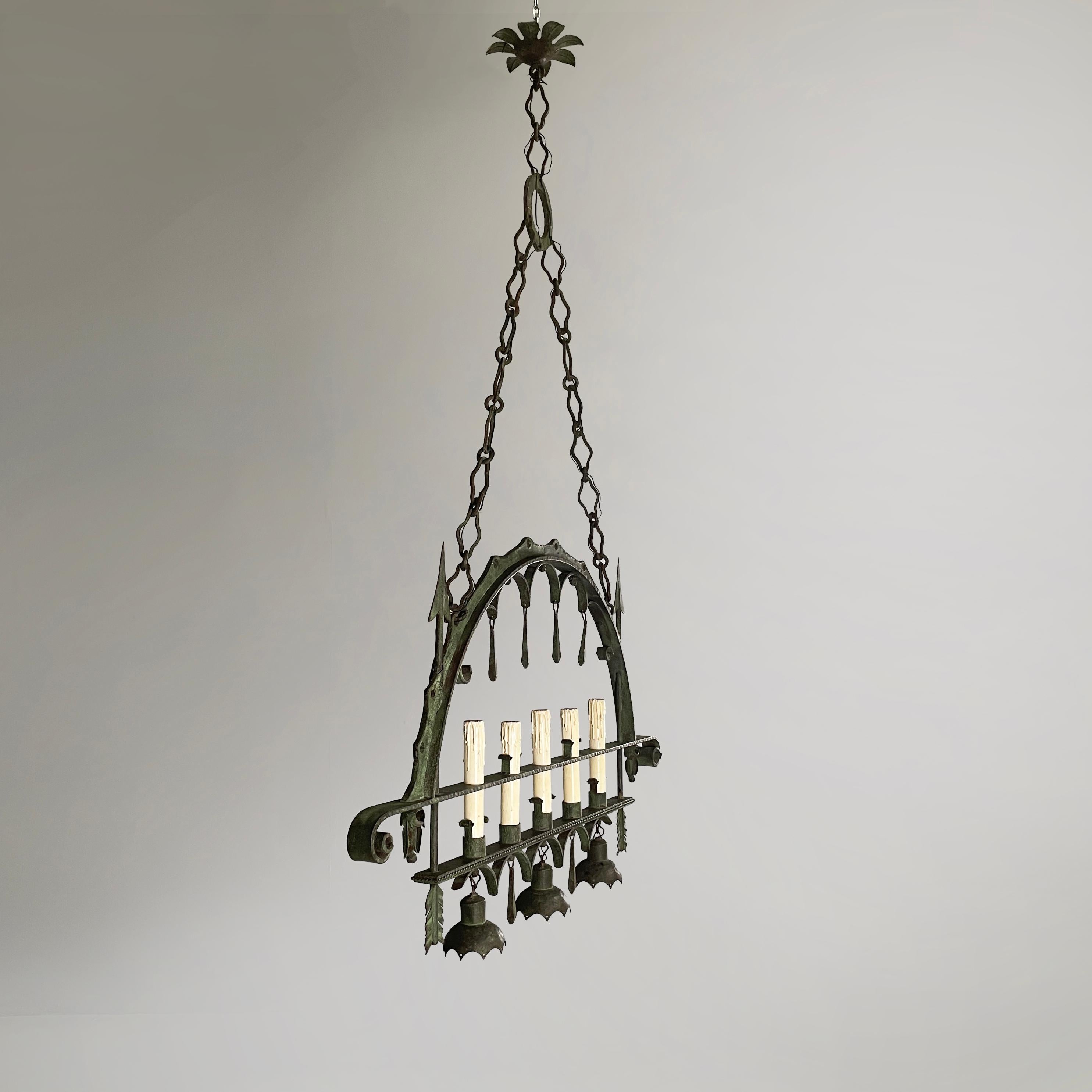 Mid-20th Century Italian antique Chandelier with eight lights in crafted wrought iron, 1930s For Sale