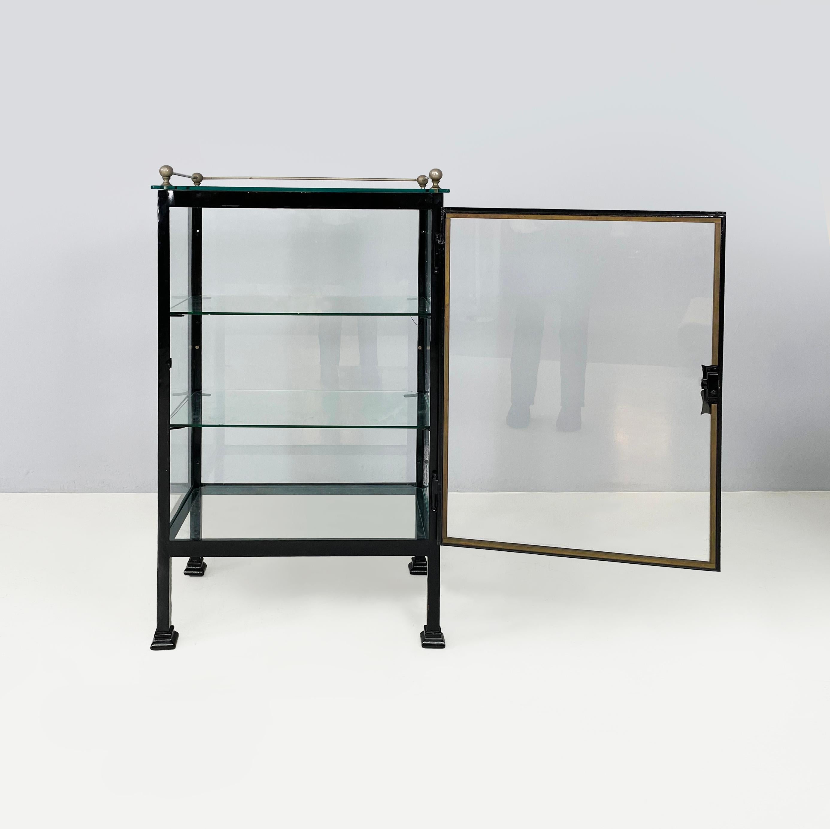 20th Century Italian antique Display cabinet in glass and black metal, early 1900s For Sale
