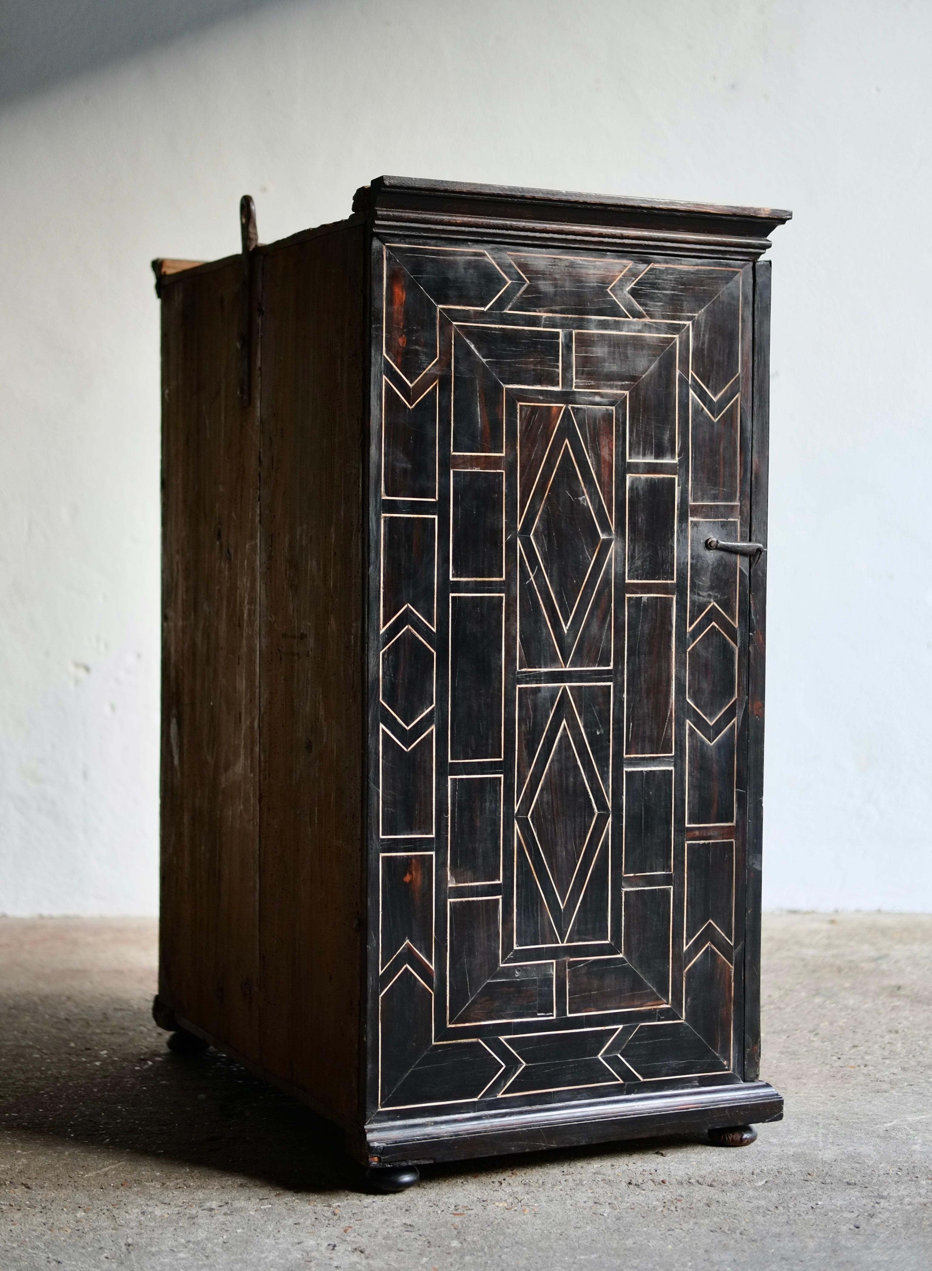 Italian Antique Ebonised Fruitwood Inlaid Cabinet For Sale 8