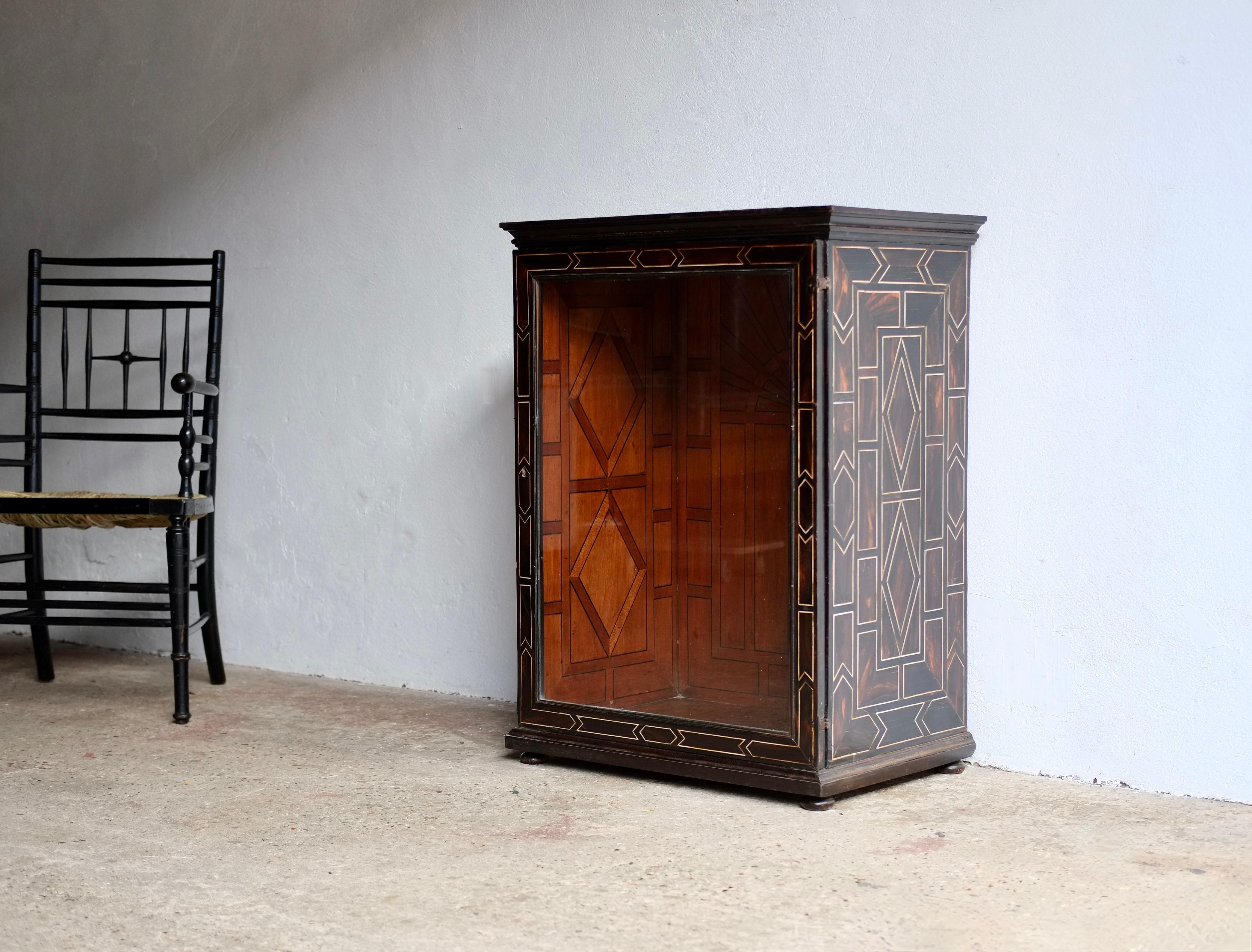Italian Antique Ebonised Fruitwood Inlaid Cabinet For Sale 15