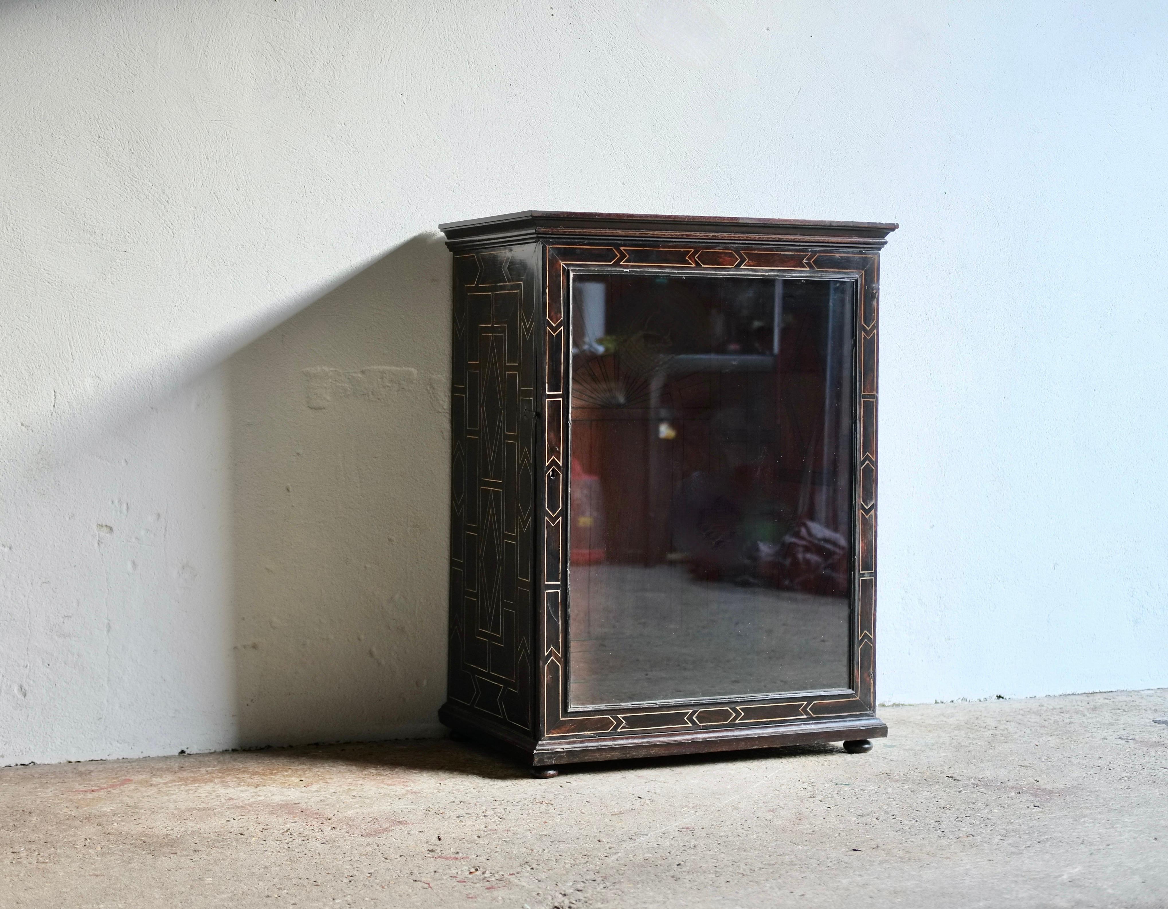 Italian Antique Ebonised Fruitwood Inlaid Cabinet In Good Condition For Sale In London, GB