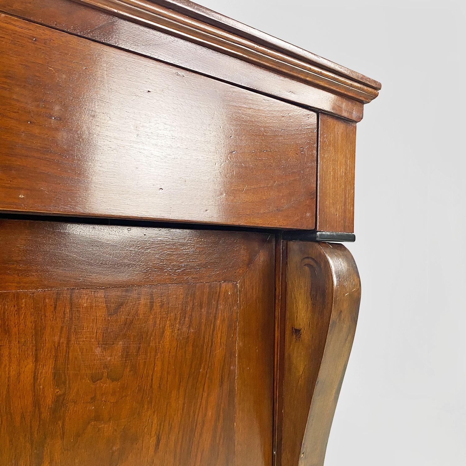 Mueble italiano antiguo de madera estilo imperio con puerta y cajón, años 1850 en venta 4