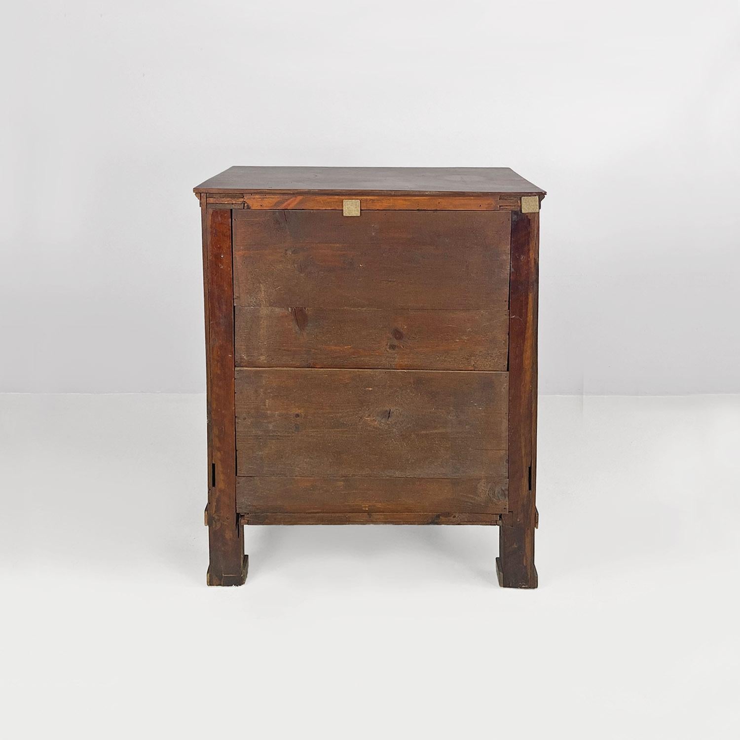 Mueble italiano antiguo de madera estilo imperio con puerta y cajón, años 1850 en Bueno estado para la venta en MIlano, IT