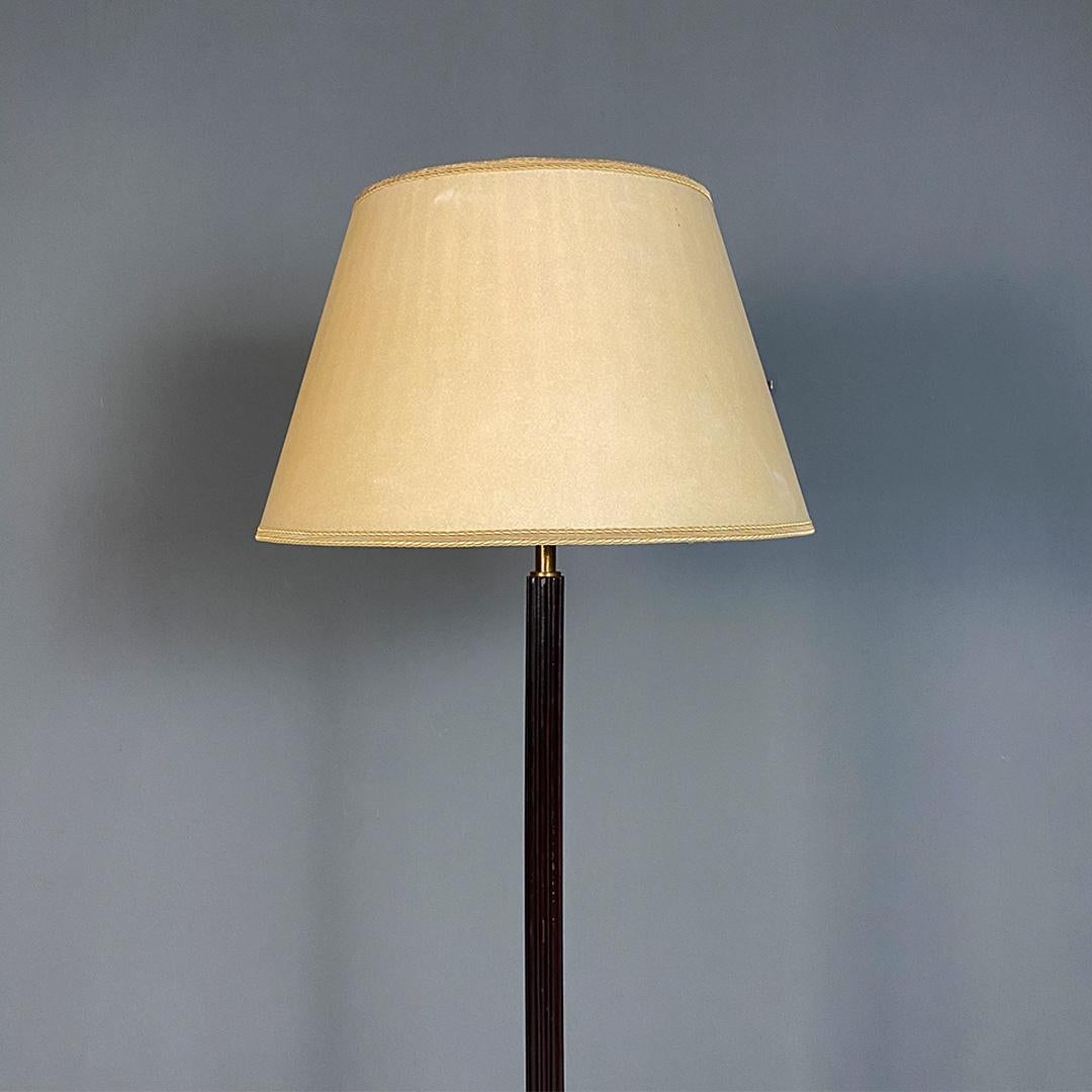 Italian Antique Floor Lamp with Wooden Stem Brass Base and Fabric Lampshade 1900 For Sale 1