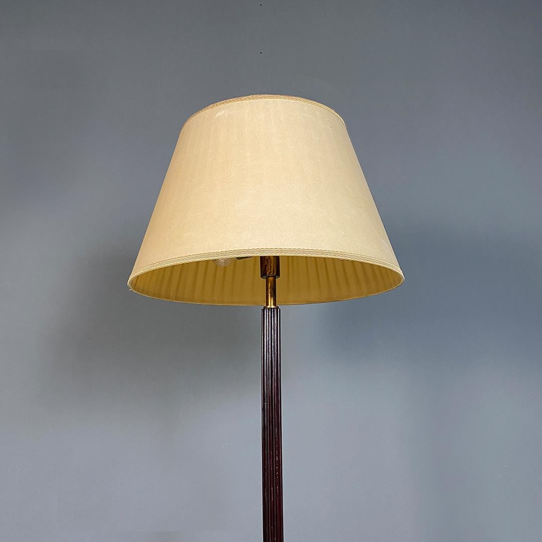 Italian Antique Floor Lamp with Wooden Stem Brass Base and Fabric Lampshade 1900 For Sale 2
