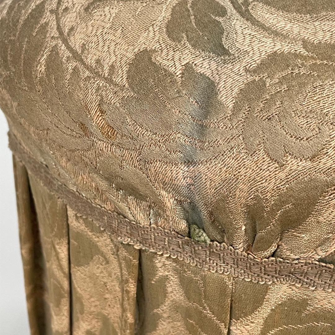 Reposapiés o puf antiguo italiano de tela, principios del 1900 en venta 4