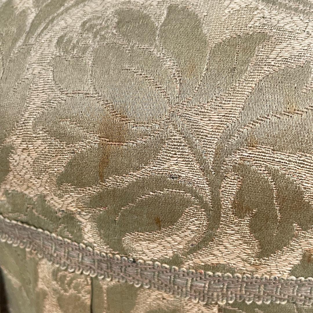 Reposapiés o puf antiguo italiano de tela, principios del 1900 en venta 5