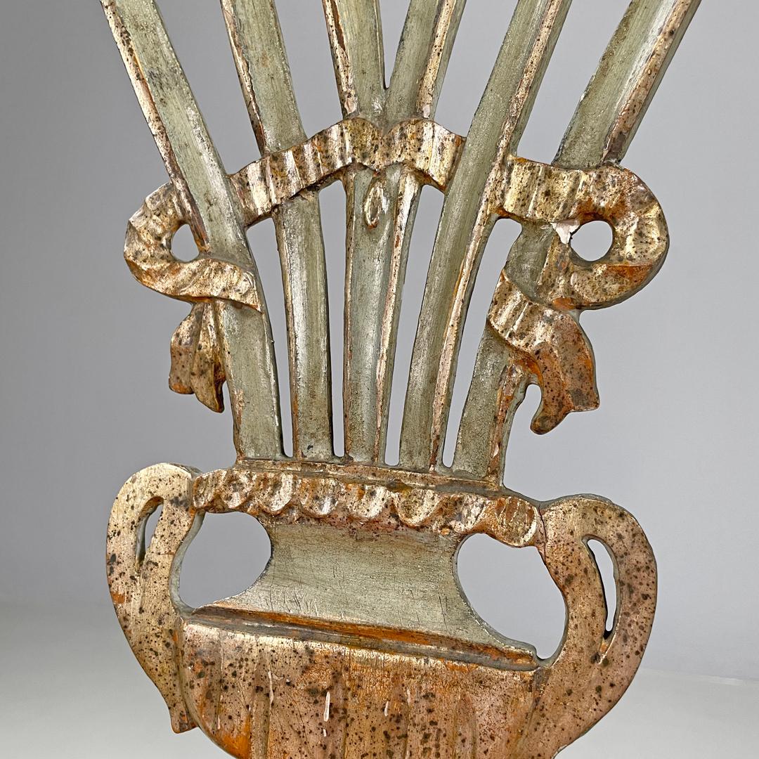 Italian antique green and gold wooden chairs with orange cushions, 1700s For Sale 7