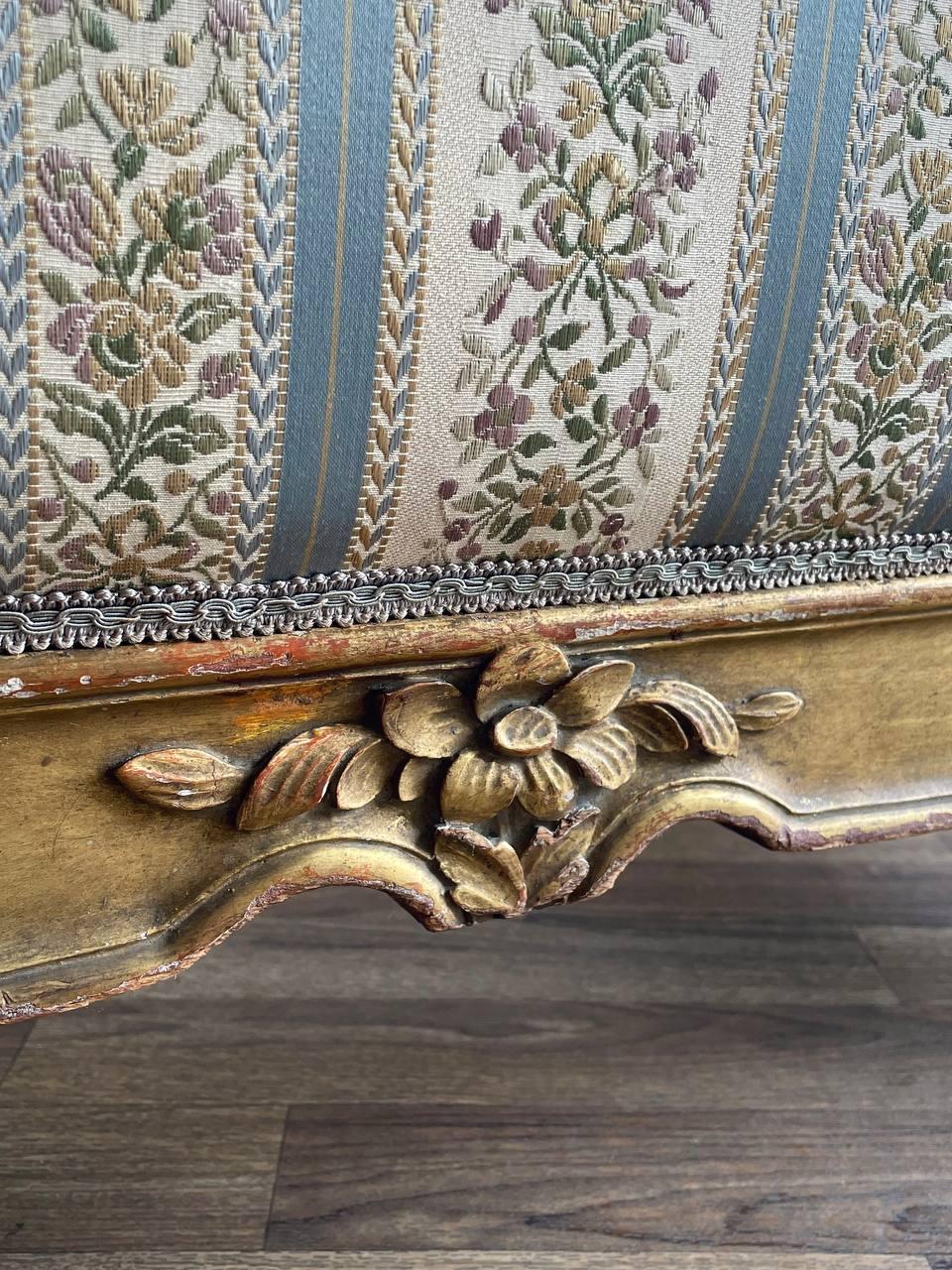 Italian Antique Hand Carved Twin-Size Bed Frame For Sale 3