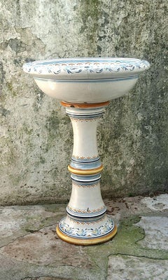 Italienische antike Selbstständer-Suppenschale aus Heiligem Wasser