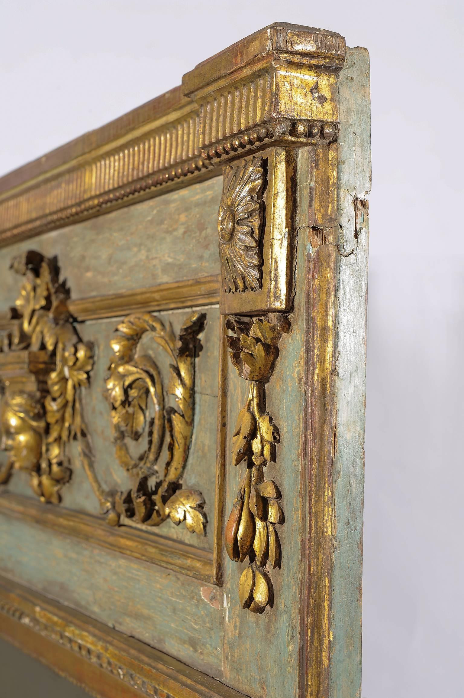  Italian Antique Elegant Lacquered Gilt Mirror 3