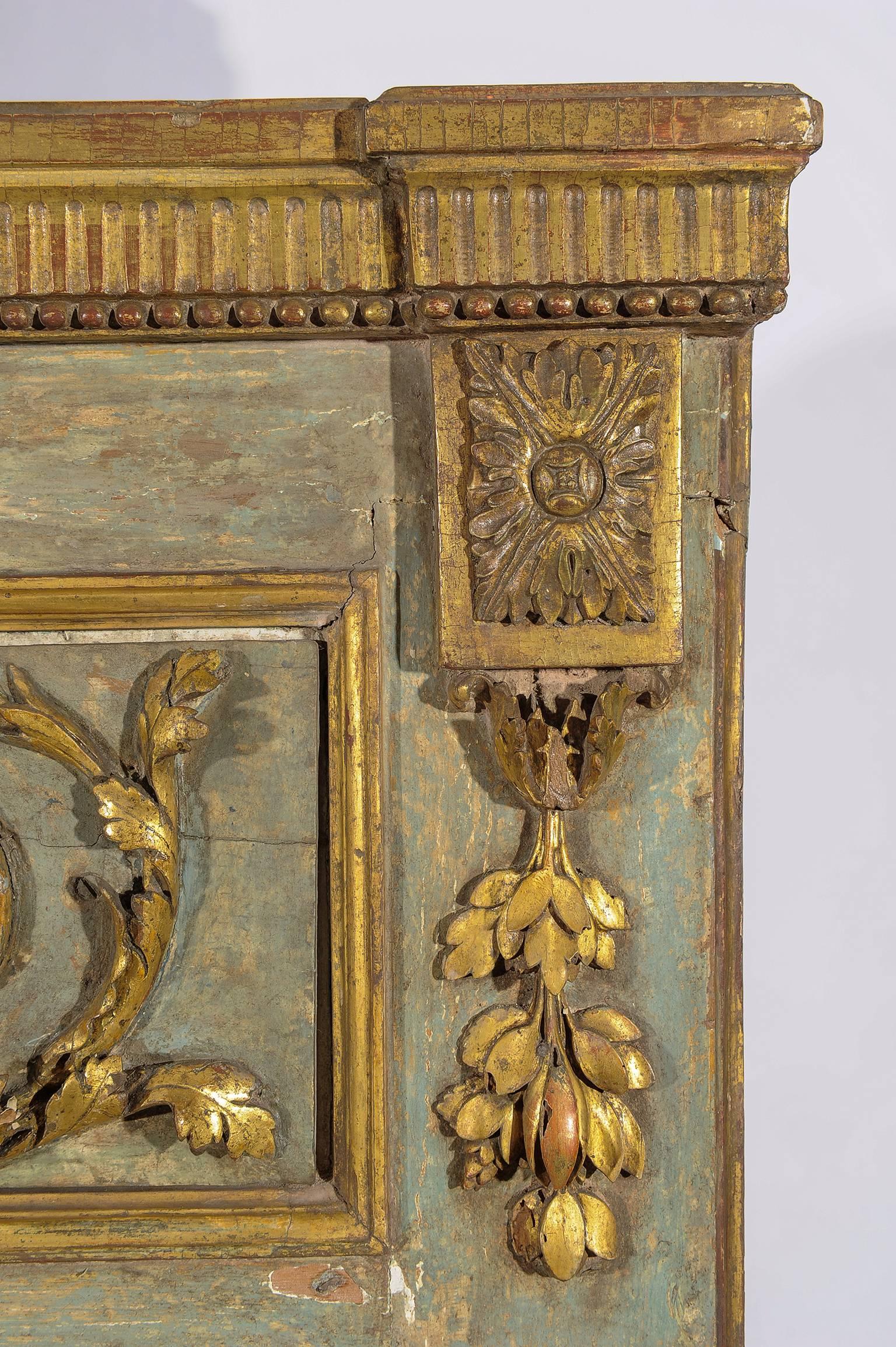  Italian Antique Elegant Lacquered Gilt Mirror In Good Condition In Alessandria, Piemonte