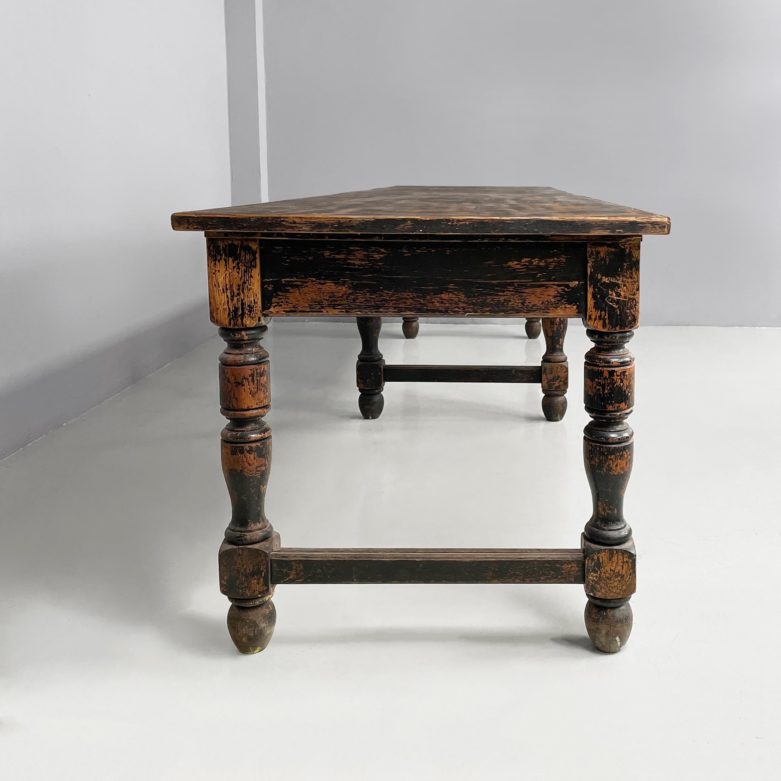 Italienischer antiker großer fratino-Esstisch aus Holz, antik, Mitte der 1800er Jahre im Zustand „Relativ gut“ im Angebot in MIlano, IT