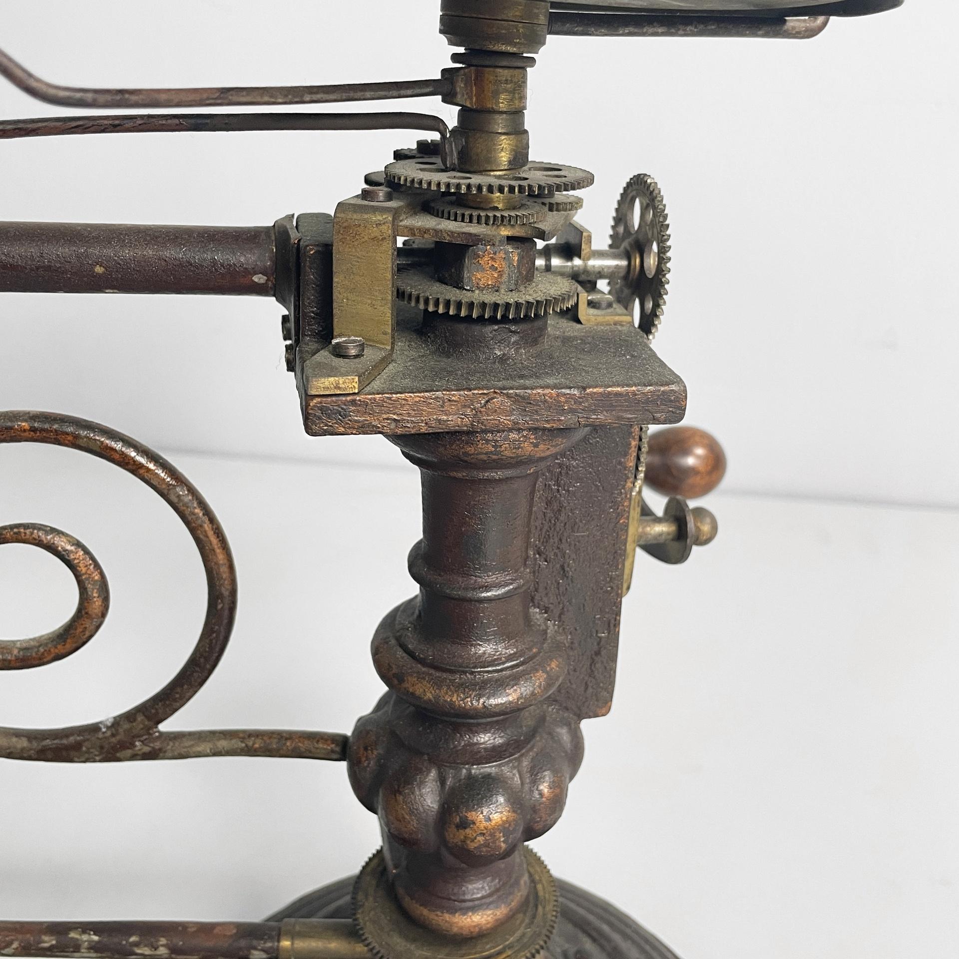 Italian antique mechanical tellurium in brass and cast iron, mid 1800s For Sale 5