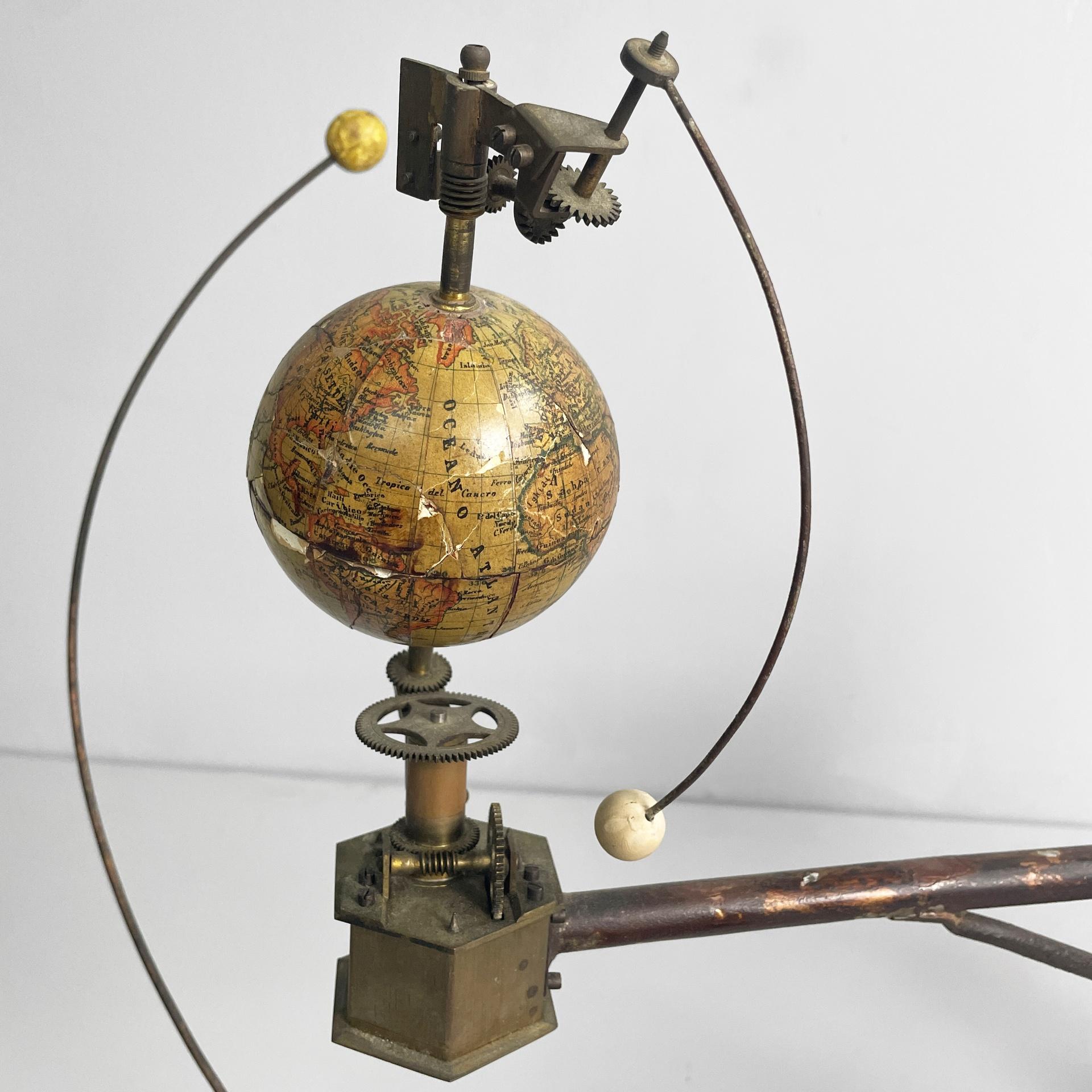 Italian antique mechanical tellurium in brass and cast iron, mid 1800s For Sale 11