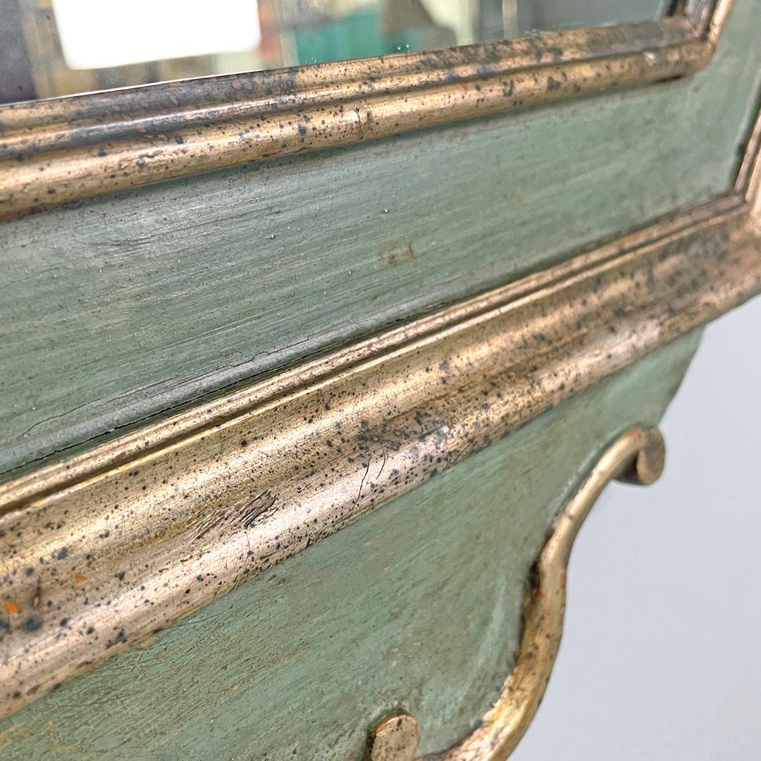 Specchio da parete ottagonale italiano antico in legno verde con profili dorati, 1700 in vendita 14