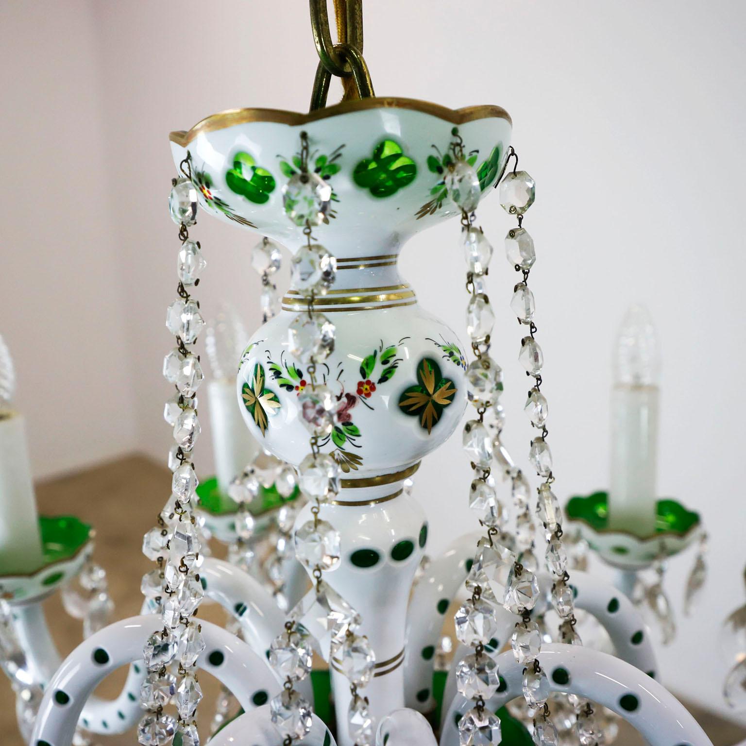 Circa 1960. We offer this Italian Antique Porcelain “Basket” Chandelier.
Great vintage conditions and working at perfection. NOTE: One of the candles is damaged but it is almost imperceptible (See pic 7).