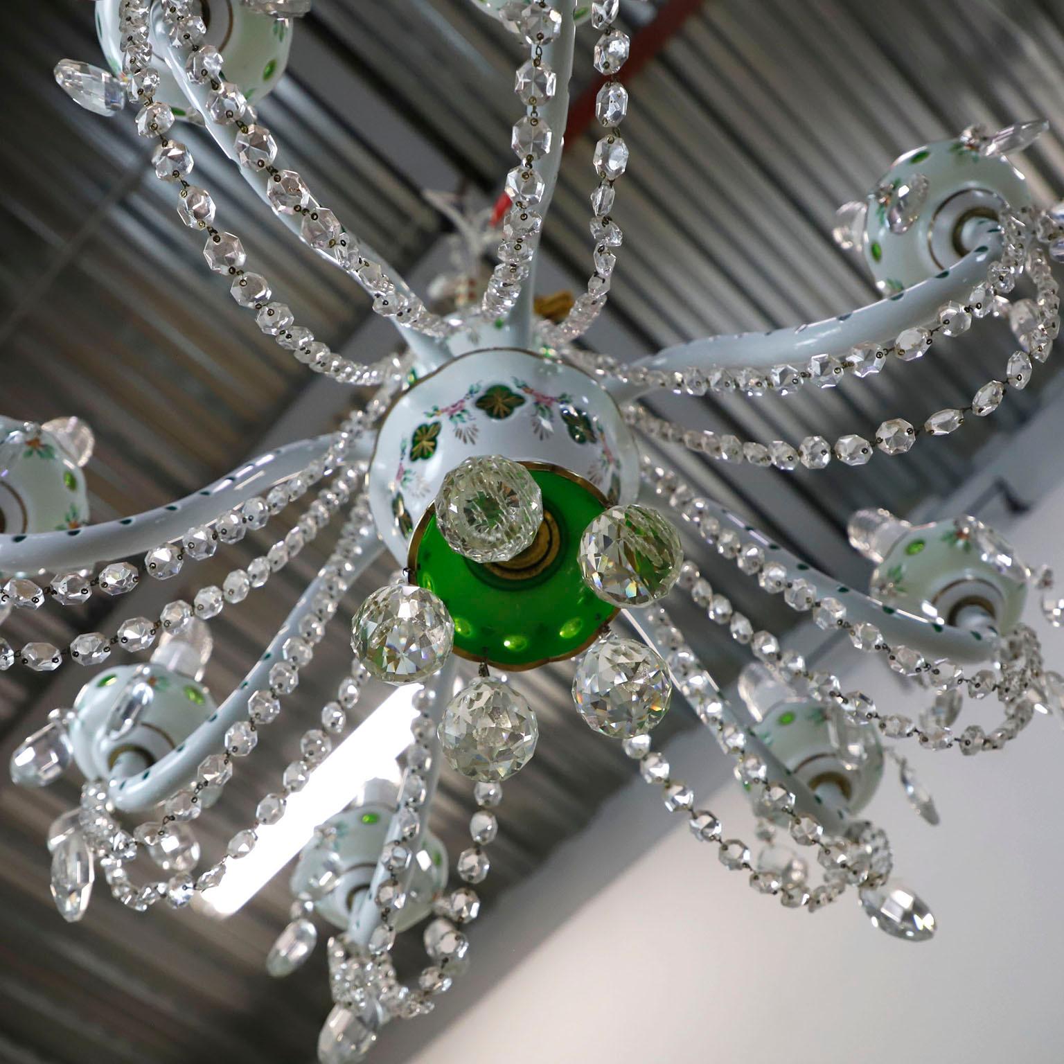 Italian Antique Porcelain “Basket” Chandelier In Good Condition For Sale In Mexico City, CDMX