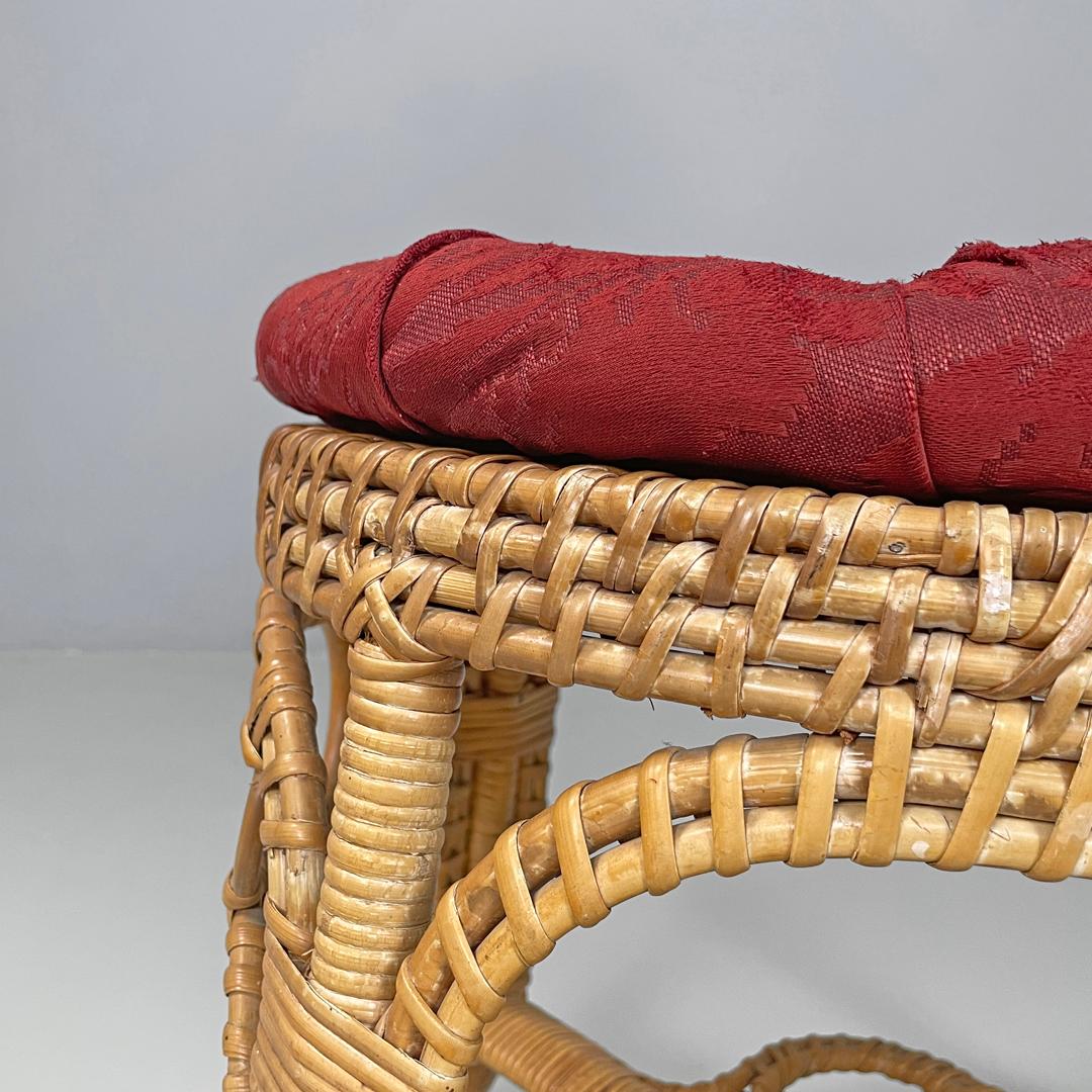 Italian antique rattan chairs with round decorations and red pillows early 1900s For Sale 9