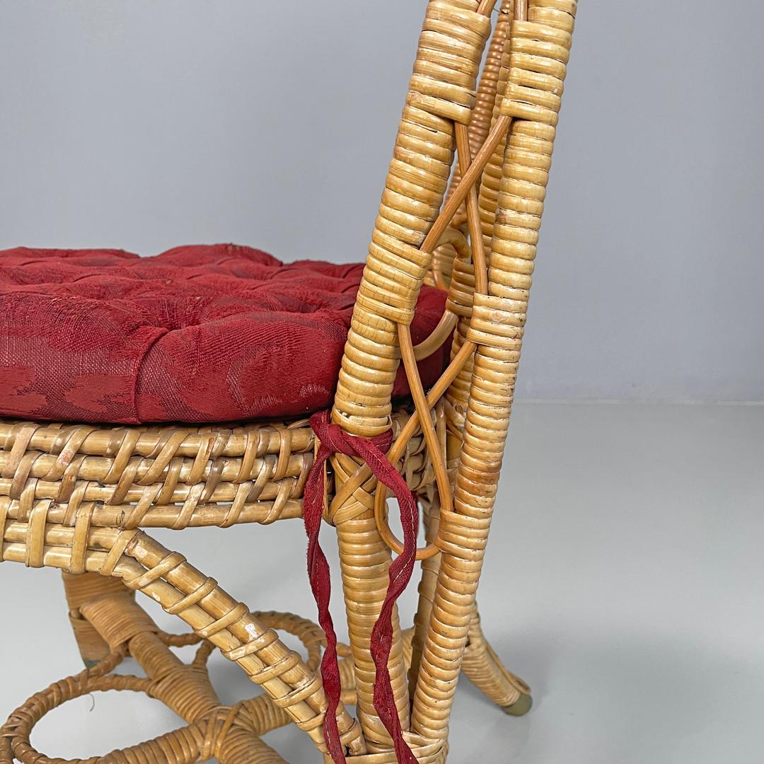 Italian antique rattan chairs with round decorations and red pillows early 1900s For Sale 10