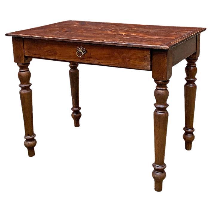 Ancienne table italienne rectangulaire avec poignée en laiton et pieds façonnés, années 1910 en vente