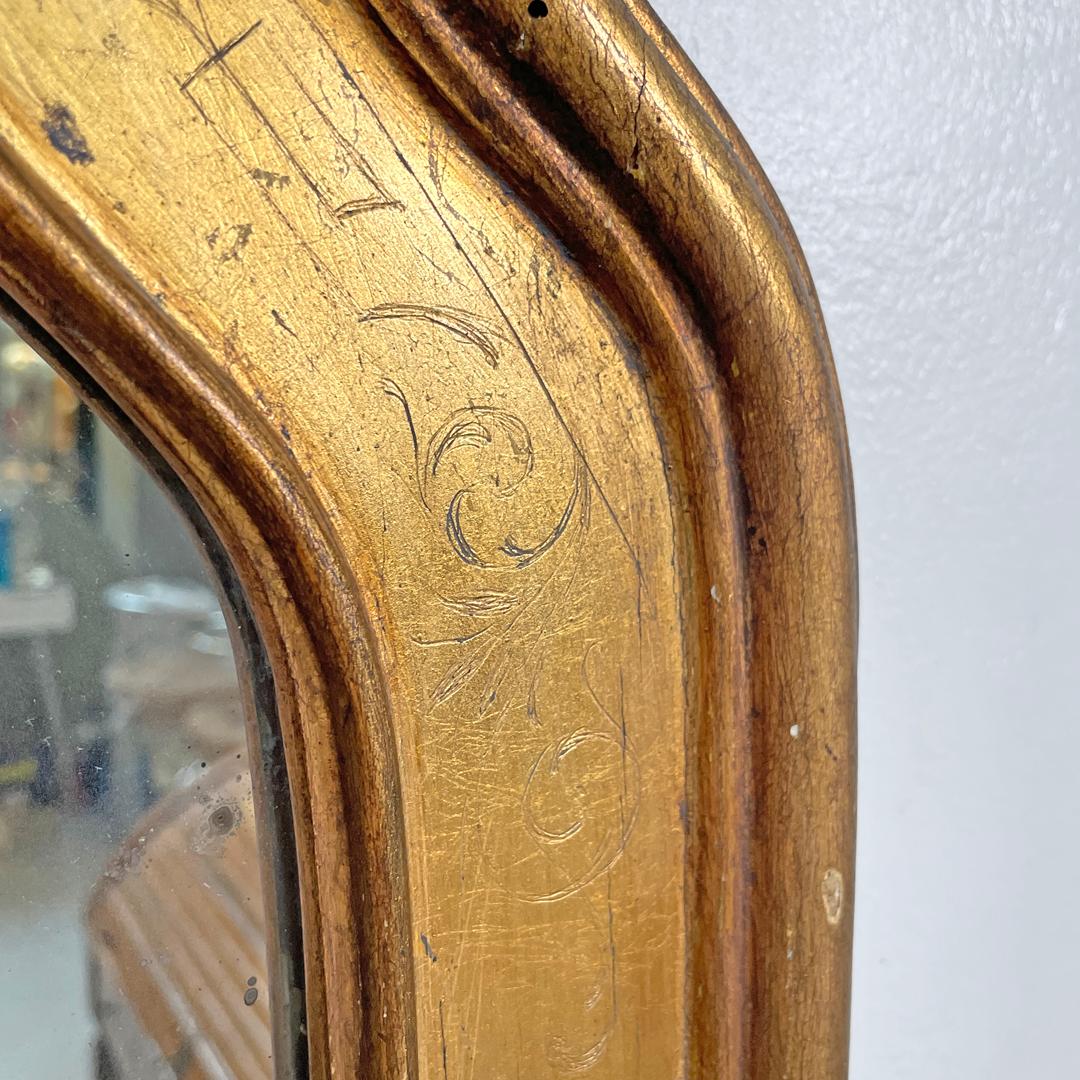 Specchio da parete rettangolare italiano decorato con cornice in legno a foglia d'oro, anni '50 del XIX secolo in vendita 5