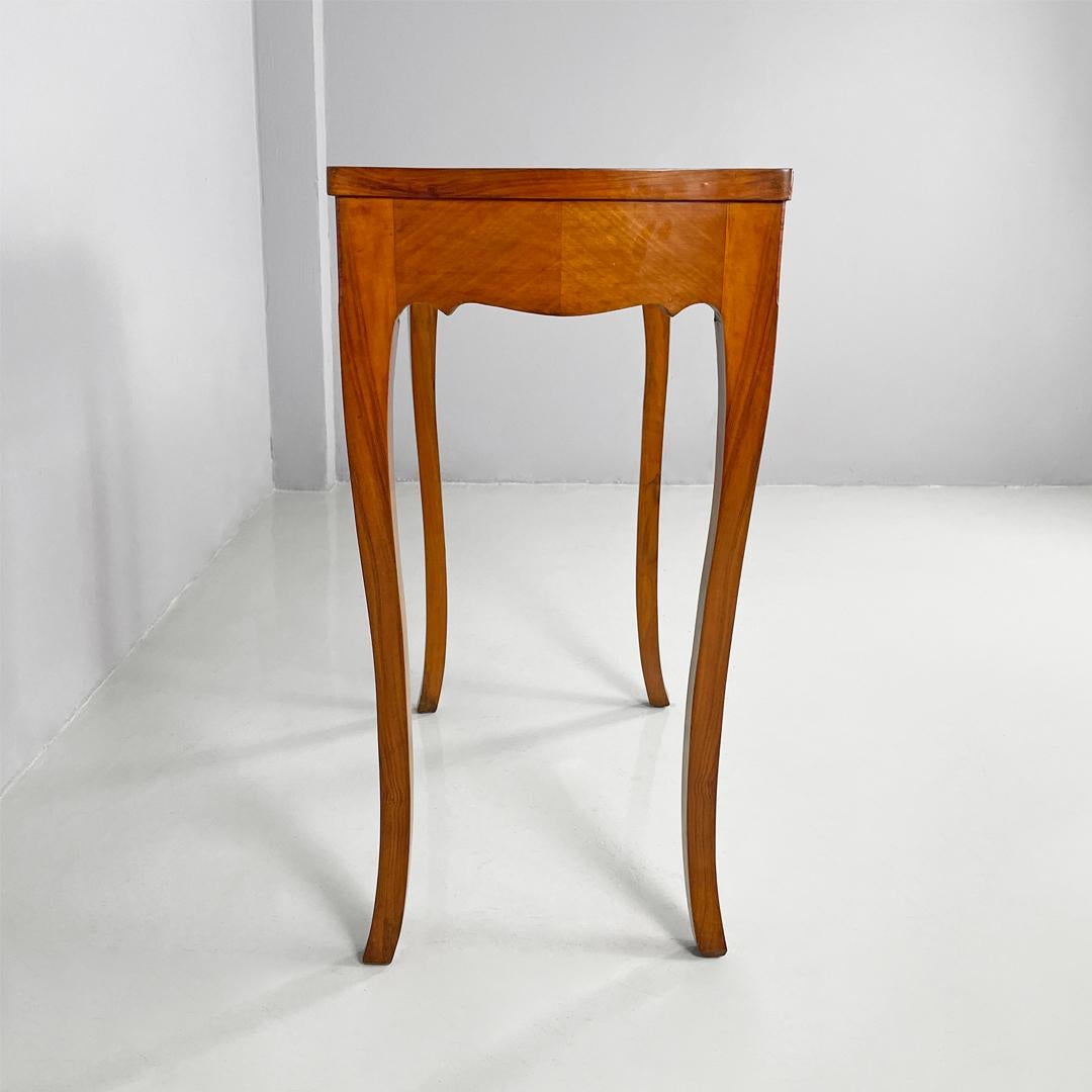 Escritorio italiano antiguo rectangular de madera de nogal, 1700 en Bueno estado para la venta en MIlano, IT