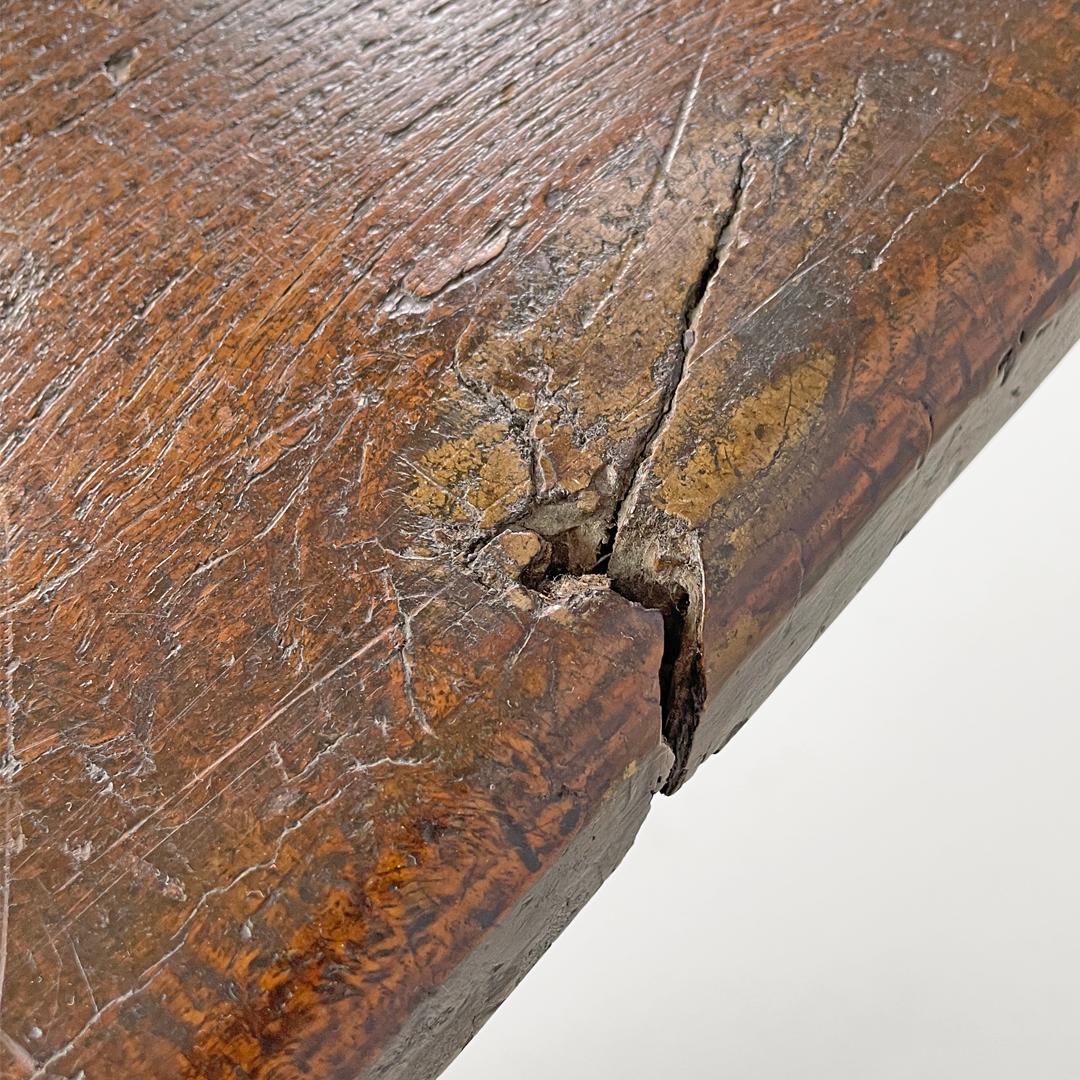 Antiguo banco italiano rectangular de madera, finales del siglo XIX en venta 8