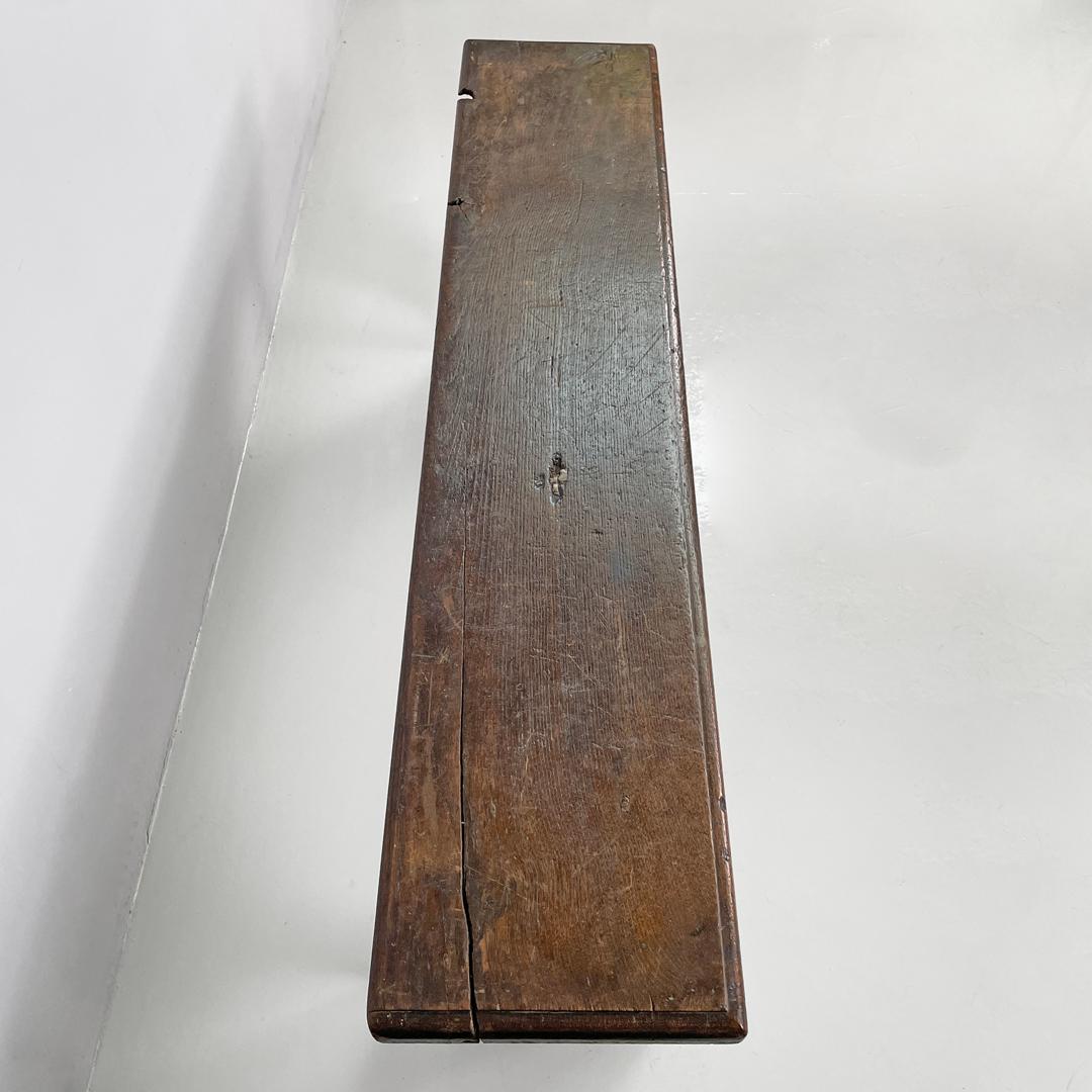 Antiguo banco italiano rectangular de madera, finales del siglo XIX en Desgastado estado para la venta en MIlano, IT