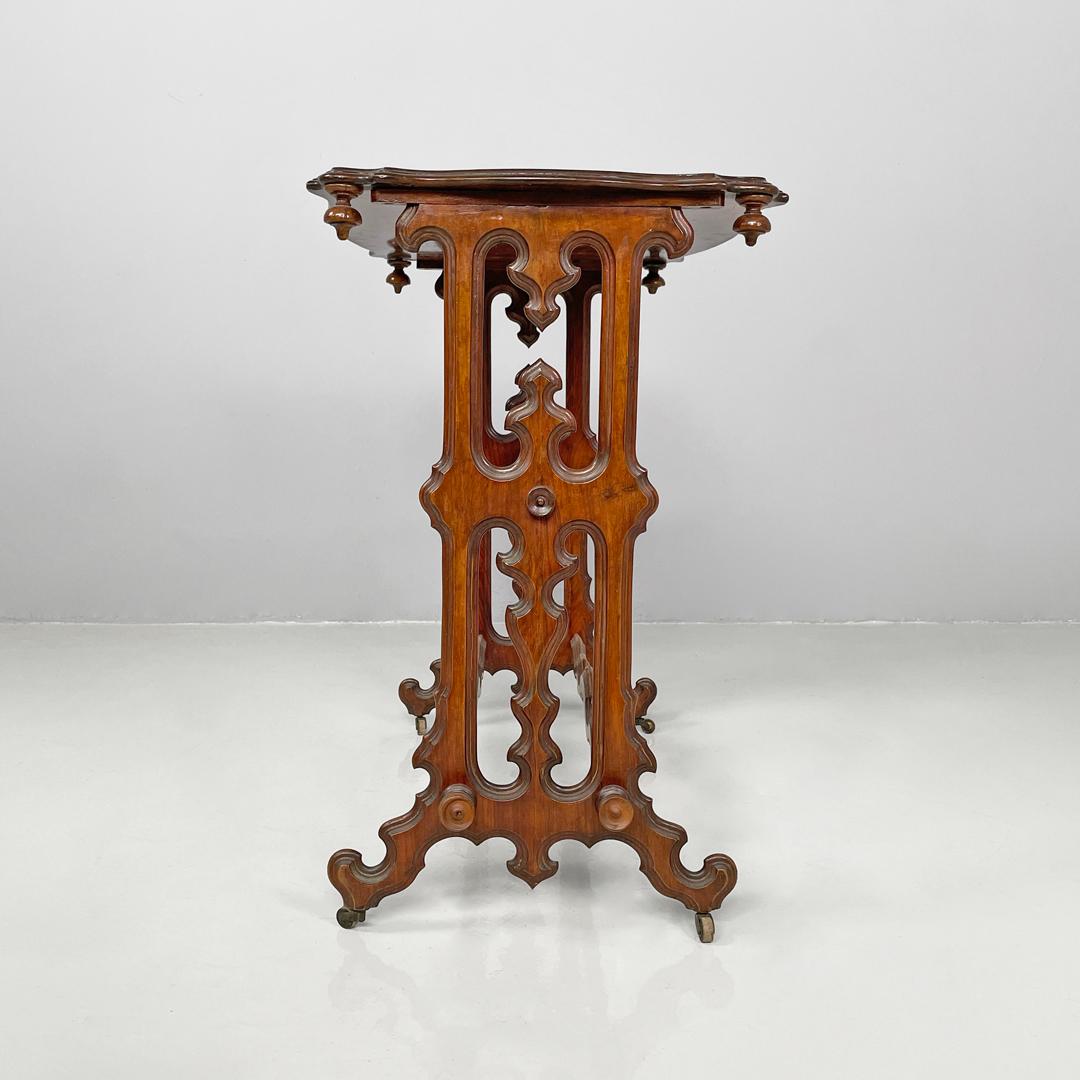 Italian antique rectangular wooden coffee table with wheels, 1800s In Distressed Condition For Sale In MIlano, IT