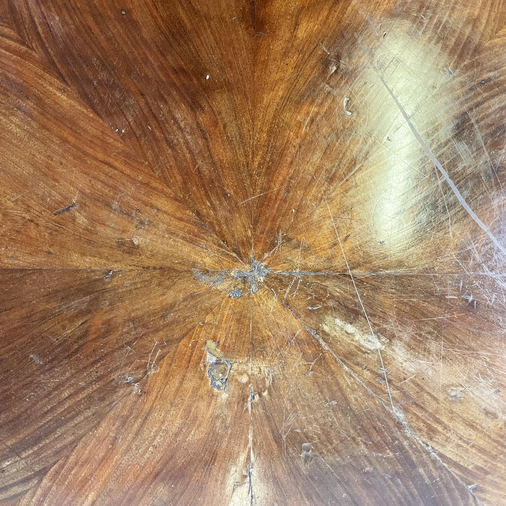 Italian antique round and finely worked wood dining table, 1800s         For Sale 1
