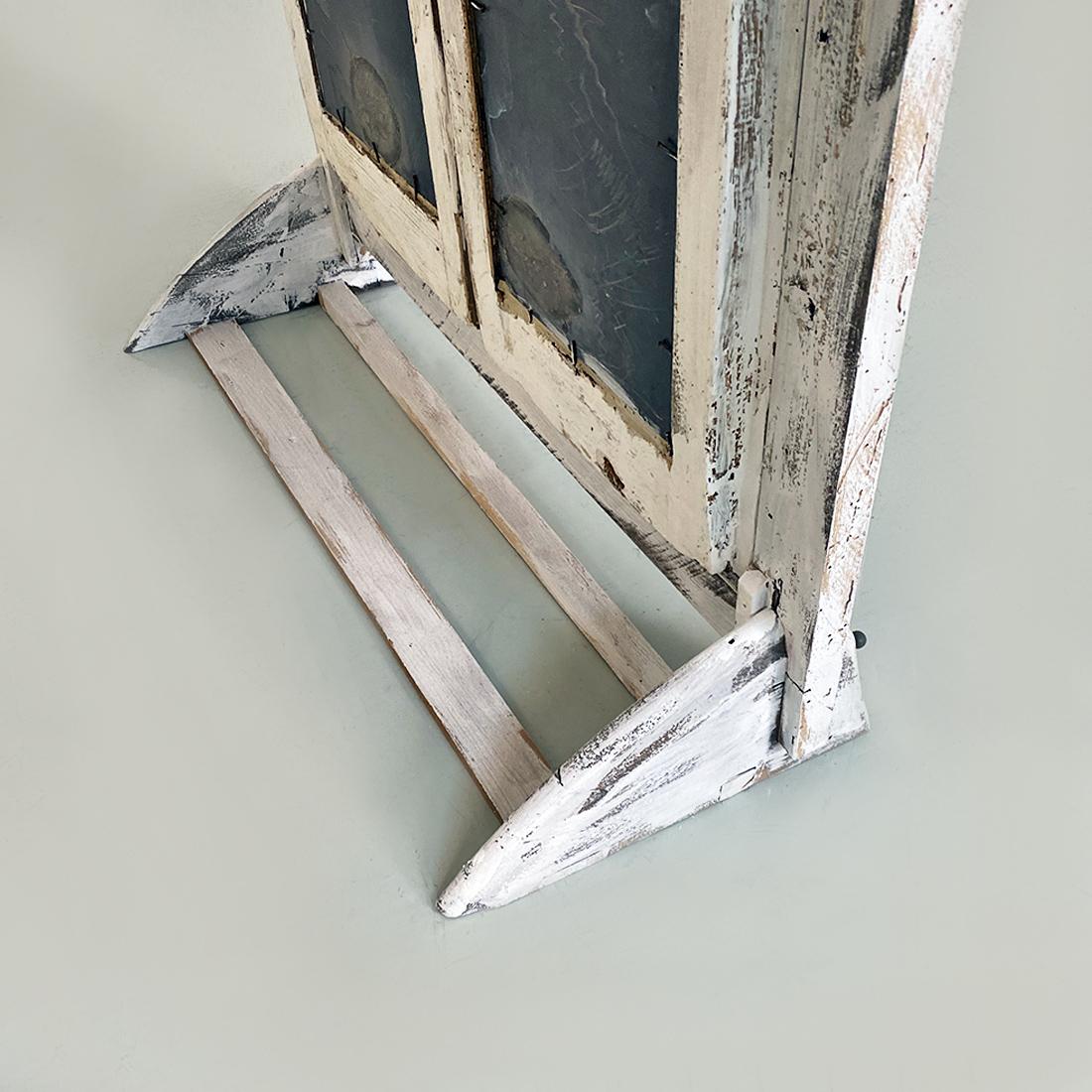Miroir italien ancien et rustique autoportant, fabriqué à partir d'une porte pivotante en bois, années 1940 en vente 7