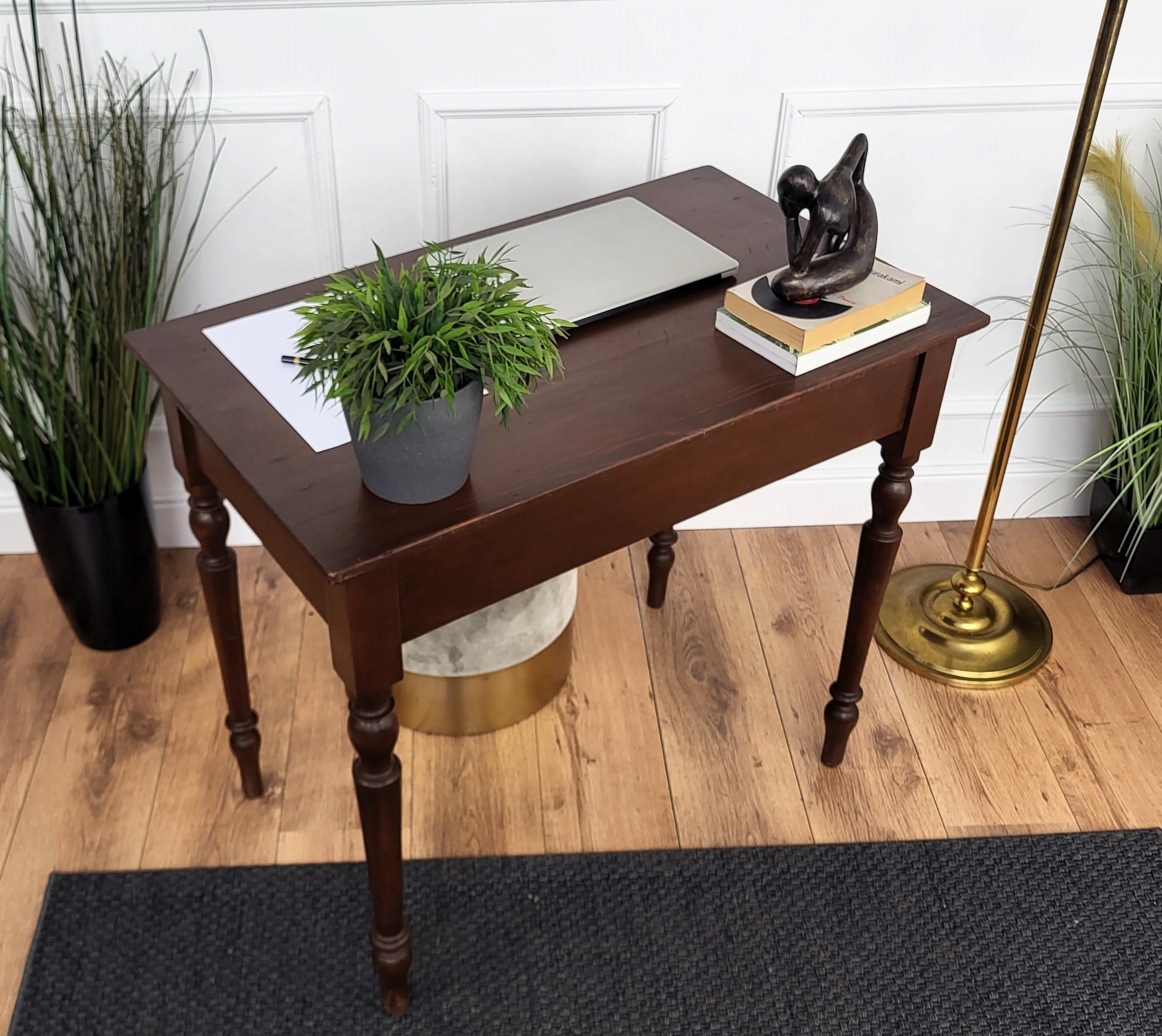 Bois Table de bureau italienne rustique ancienne en vente
