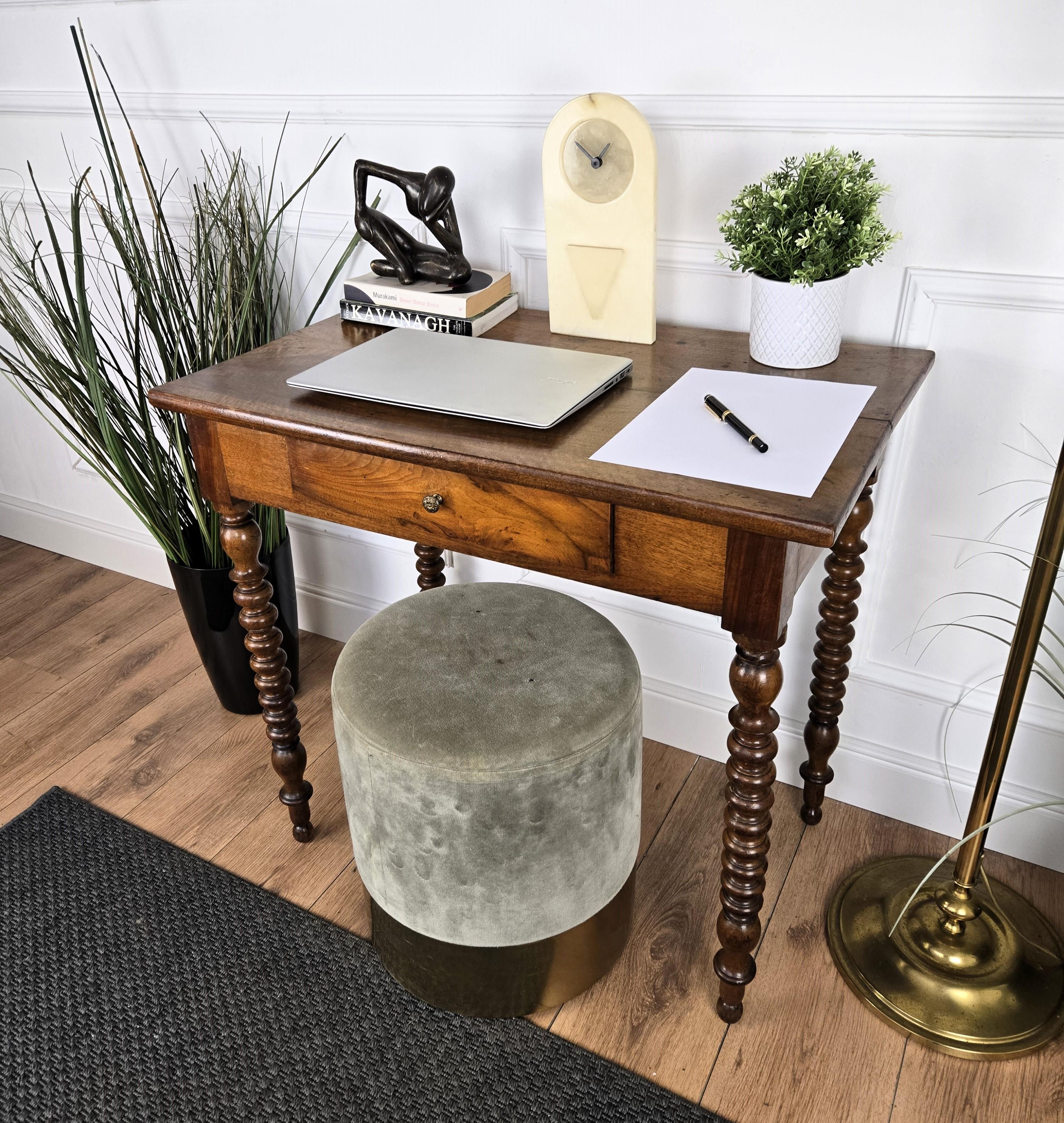 Italian Antique Solid Walnut Bobbin Turned Rustic Console Table Writing Desk In Good Condition In Carimate, Como